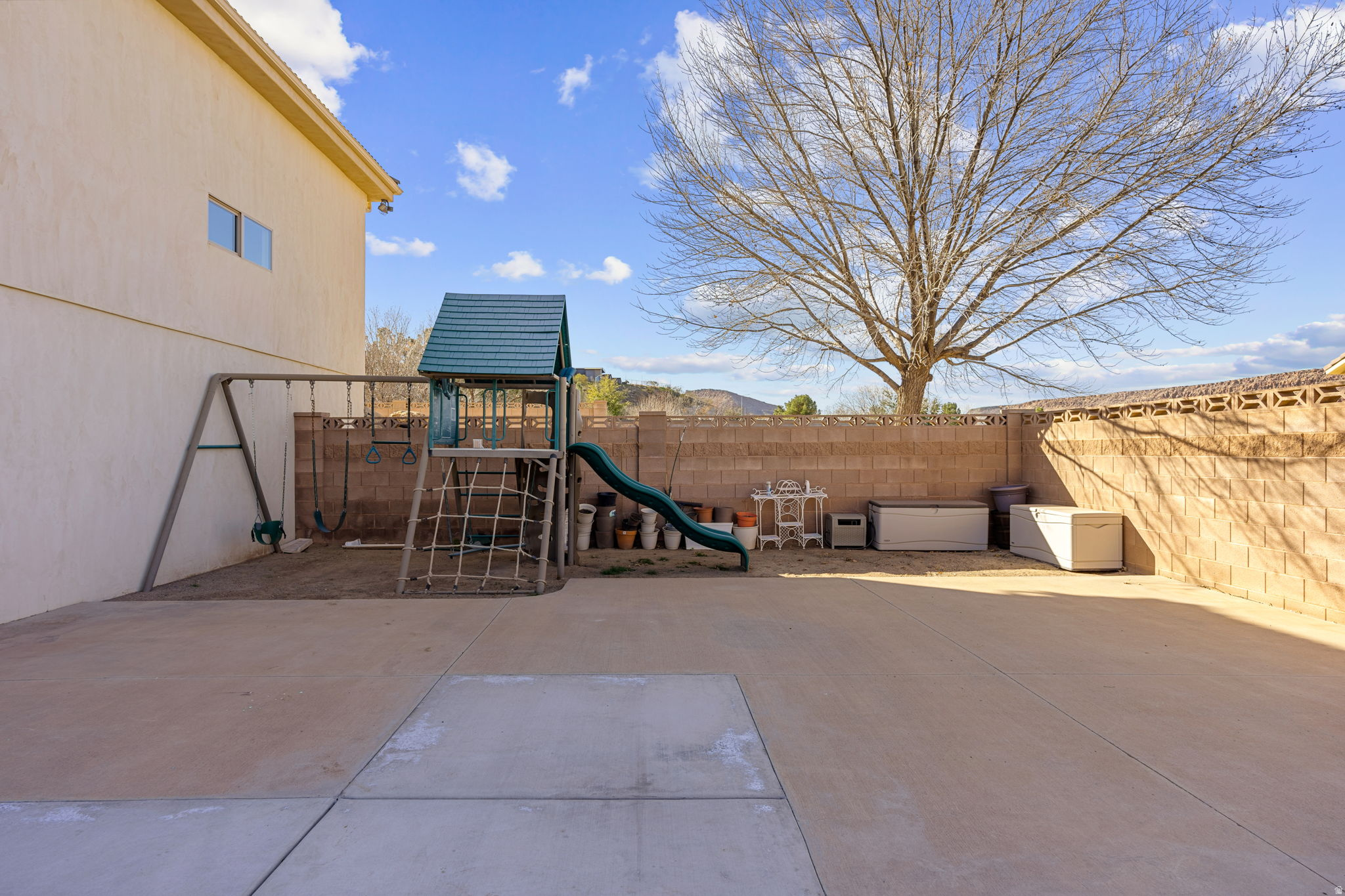 WALL - Residential