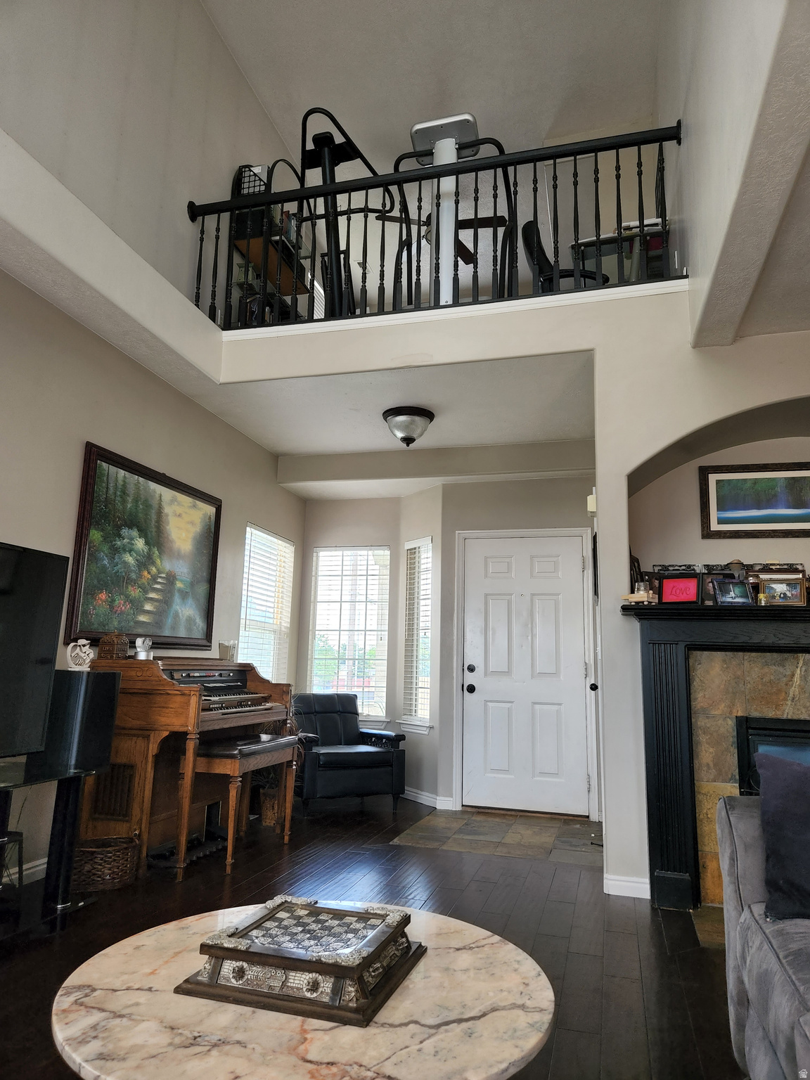 SANDY POINT - Residential