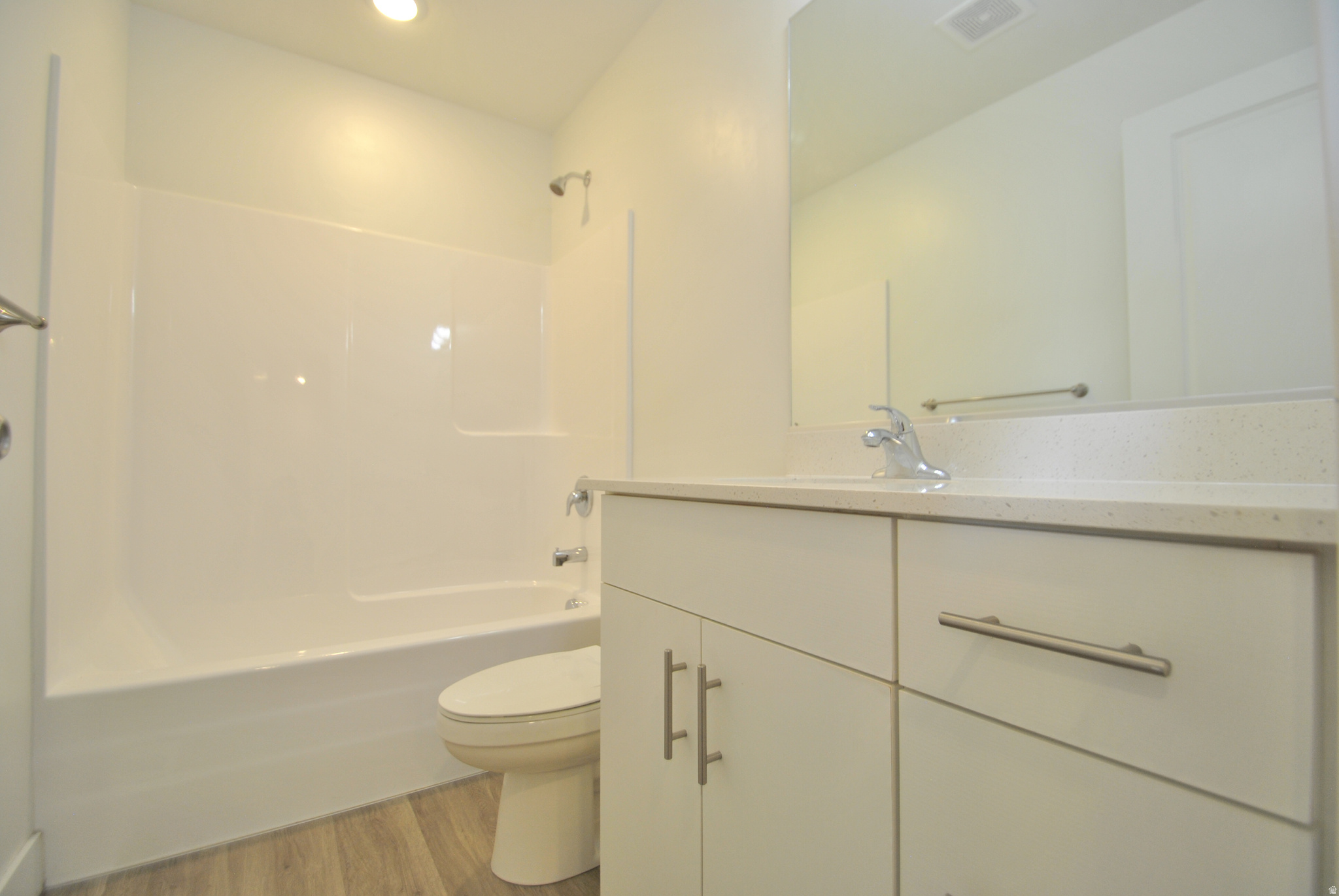 WOODMORE POINTE SUBD - Residential