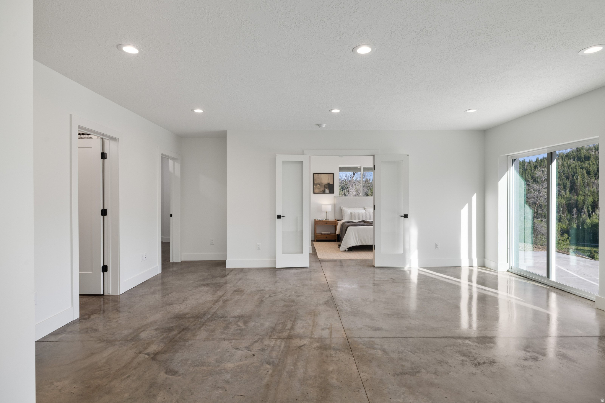 PINE MEADOWS - Residential