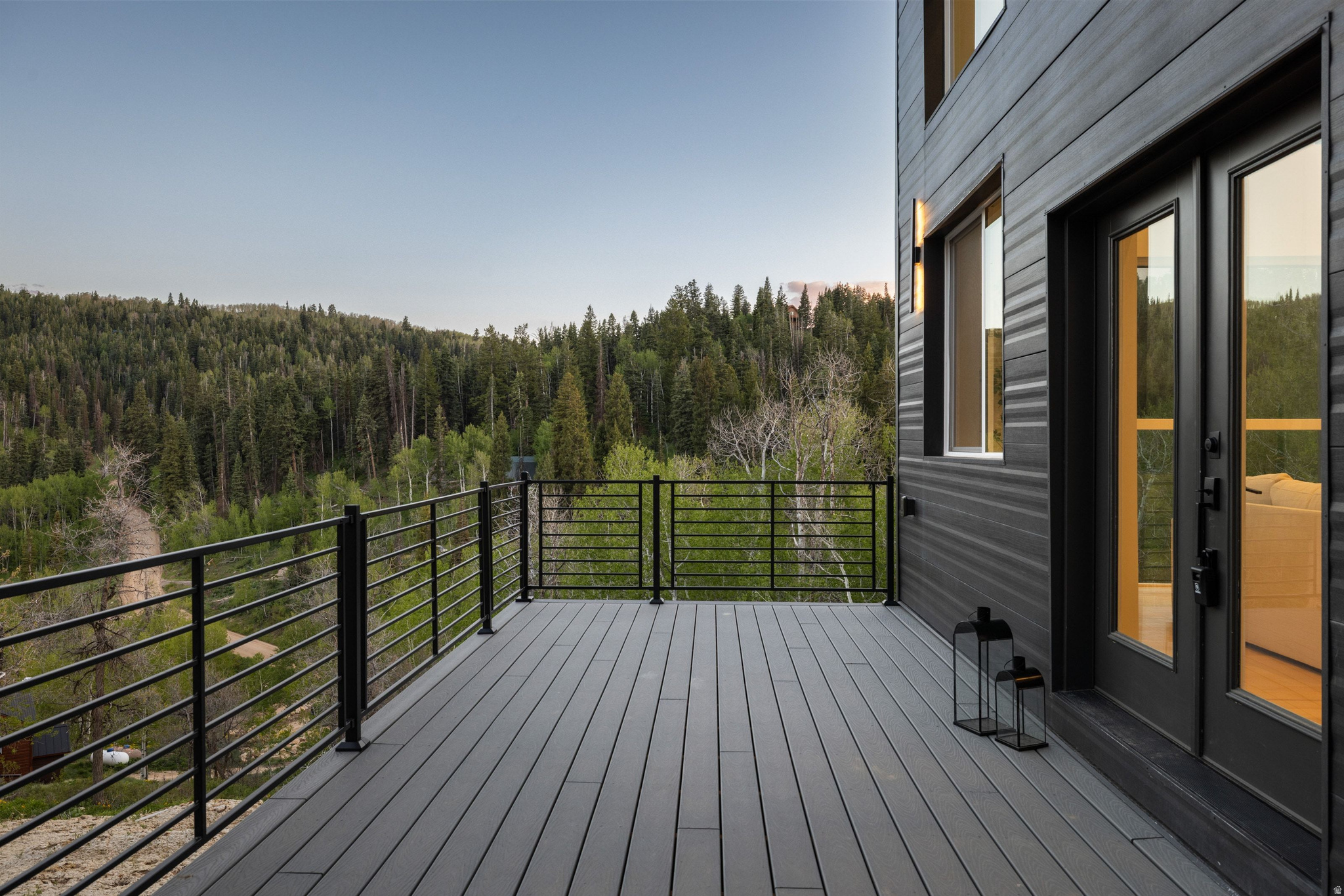 PINE MEADOWS - Residential
