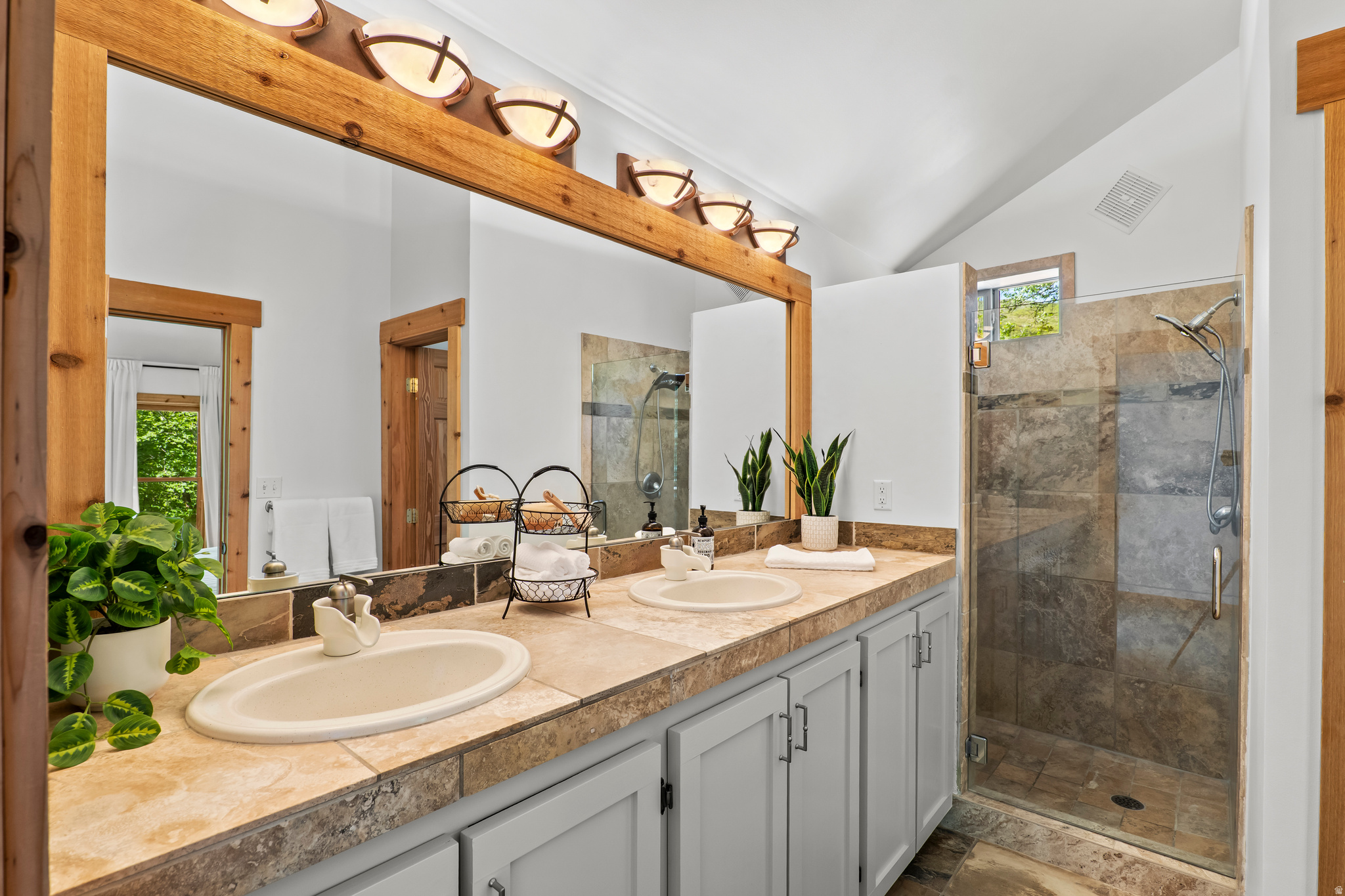 PIONEER - Residential