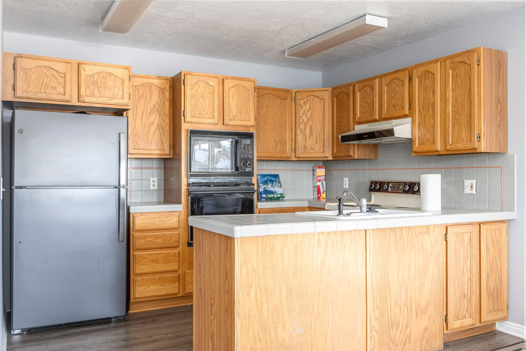 SWISS OAKS CONDOS PLAT A - Residential
