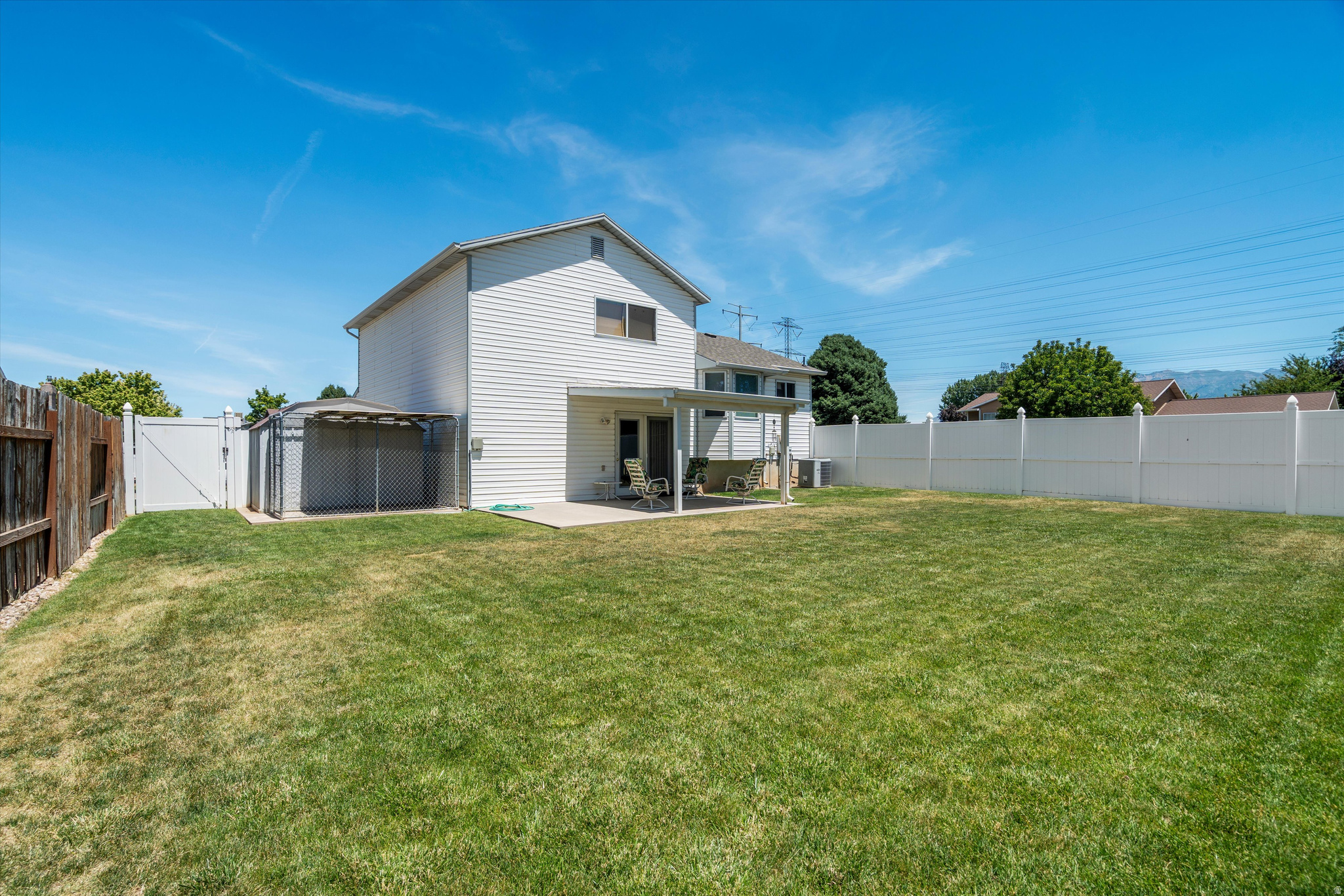COUNTRY LANE - Residential