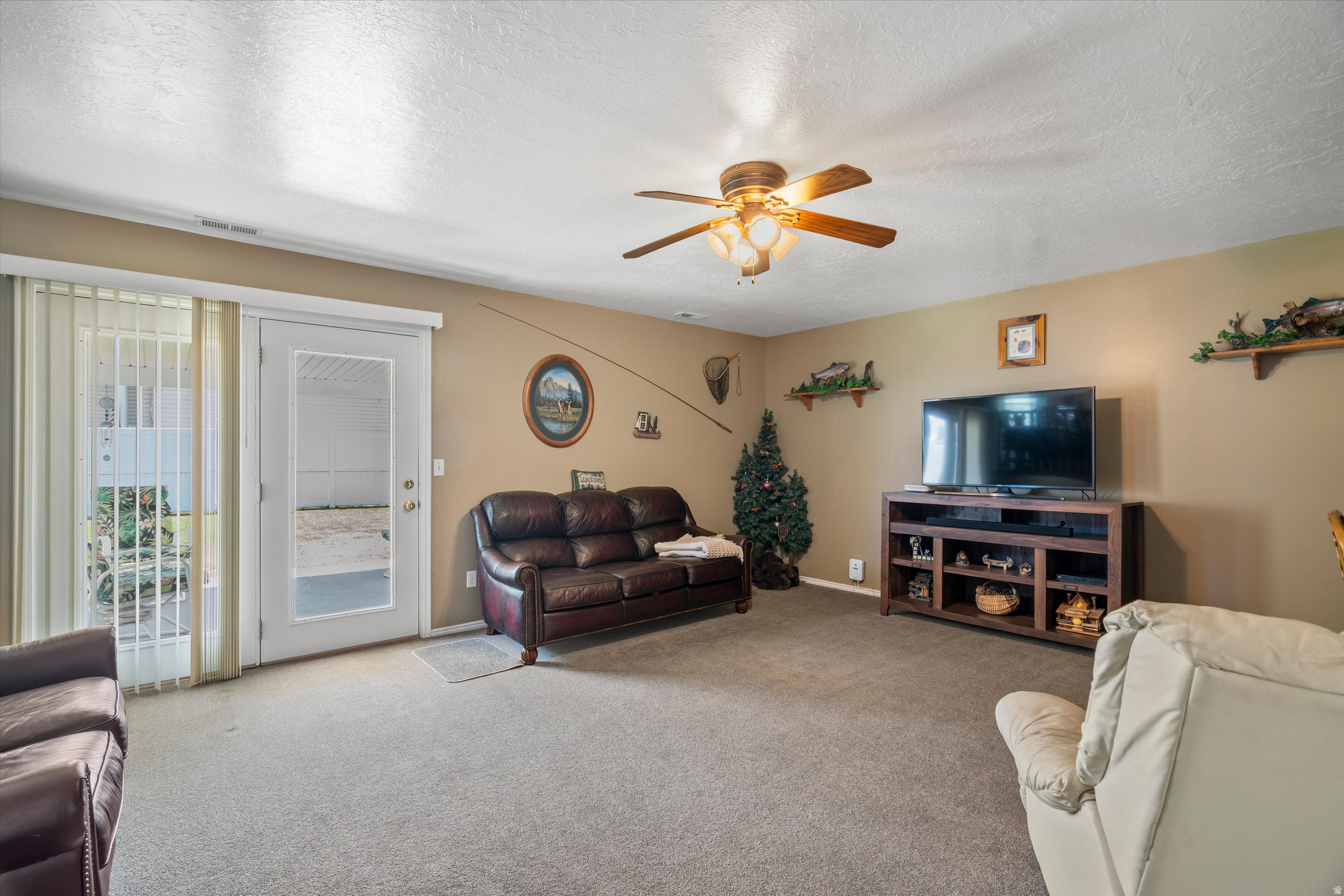 COUNTRY LANE - Residential