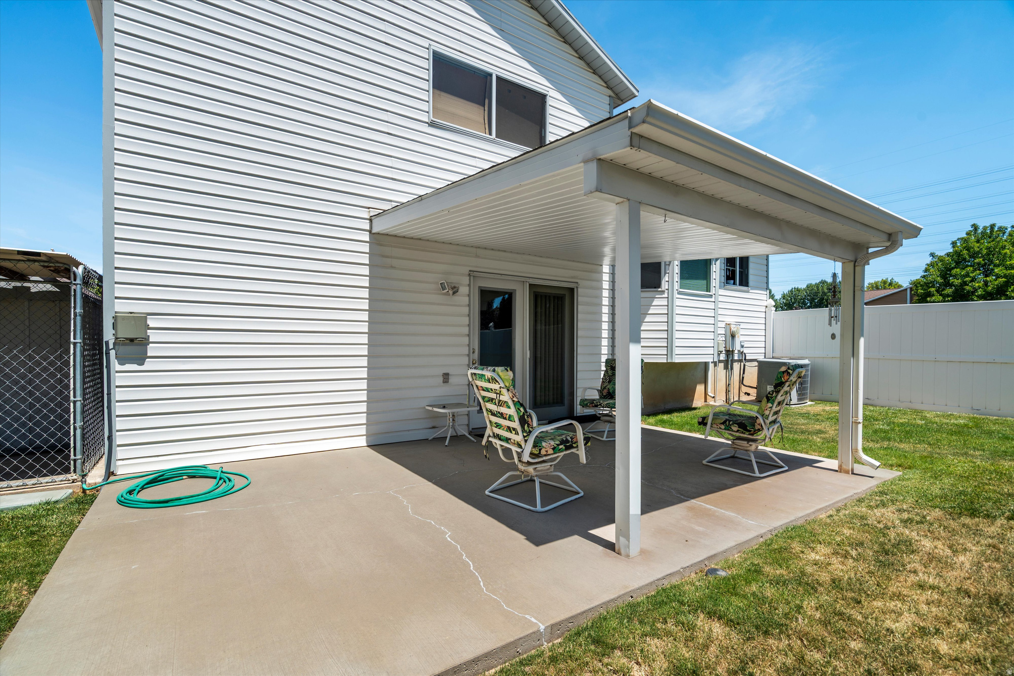COUNTRY LANE - Residential