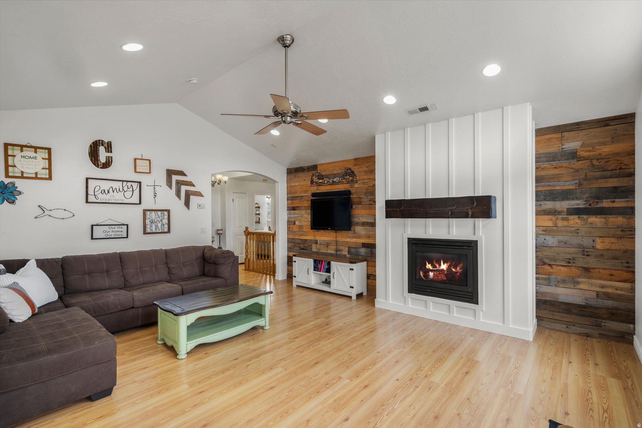 EDEN ACRES - Residential