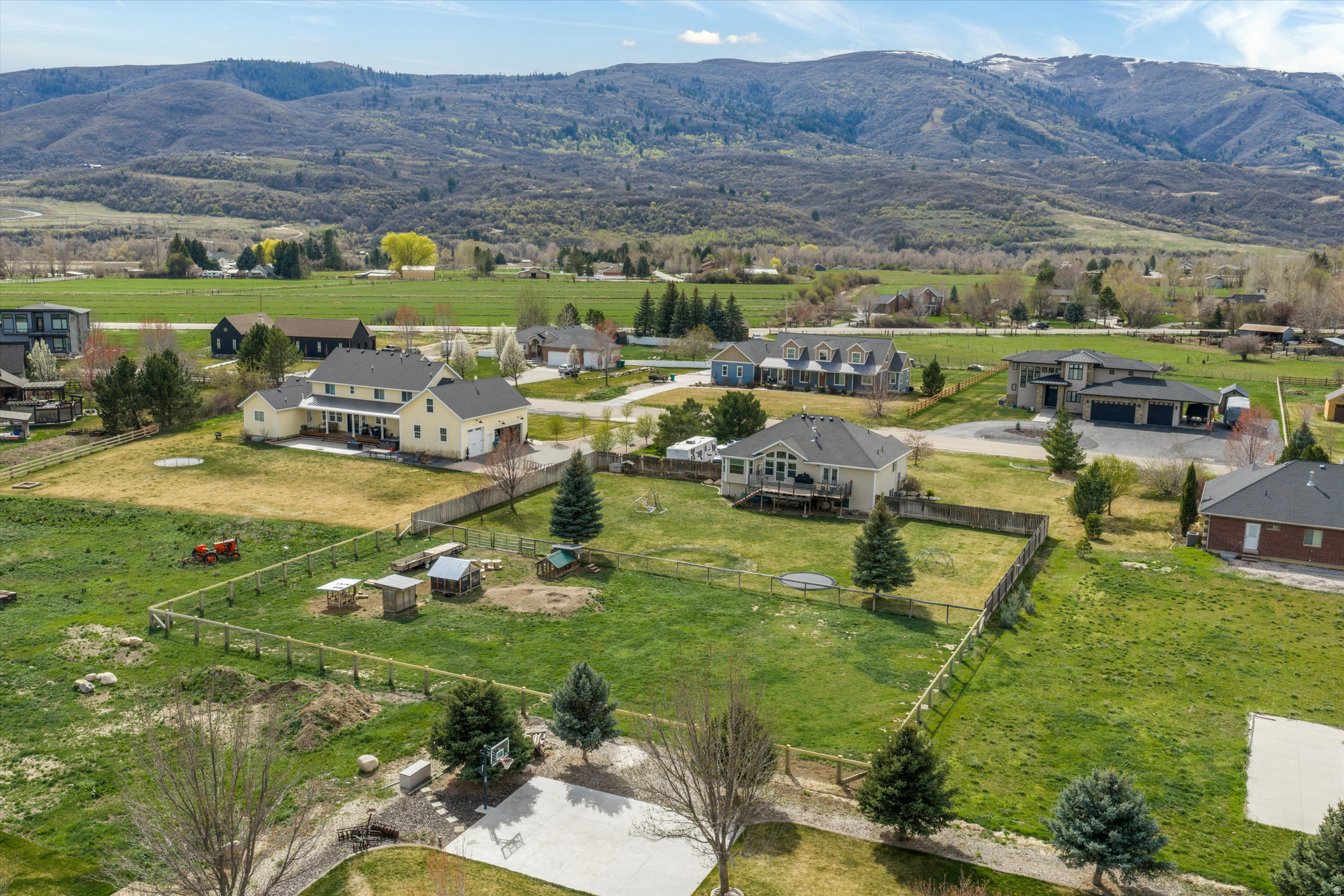 EDEN ACRES - Residential