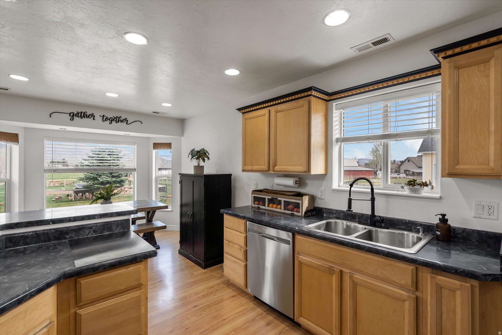 EDEN ACRES - Residential
