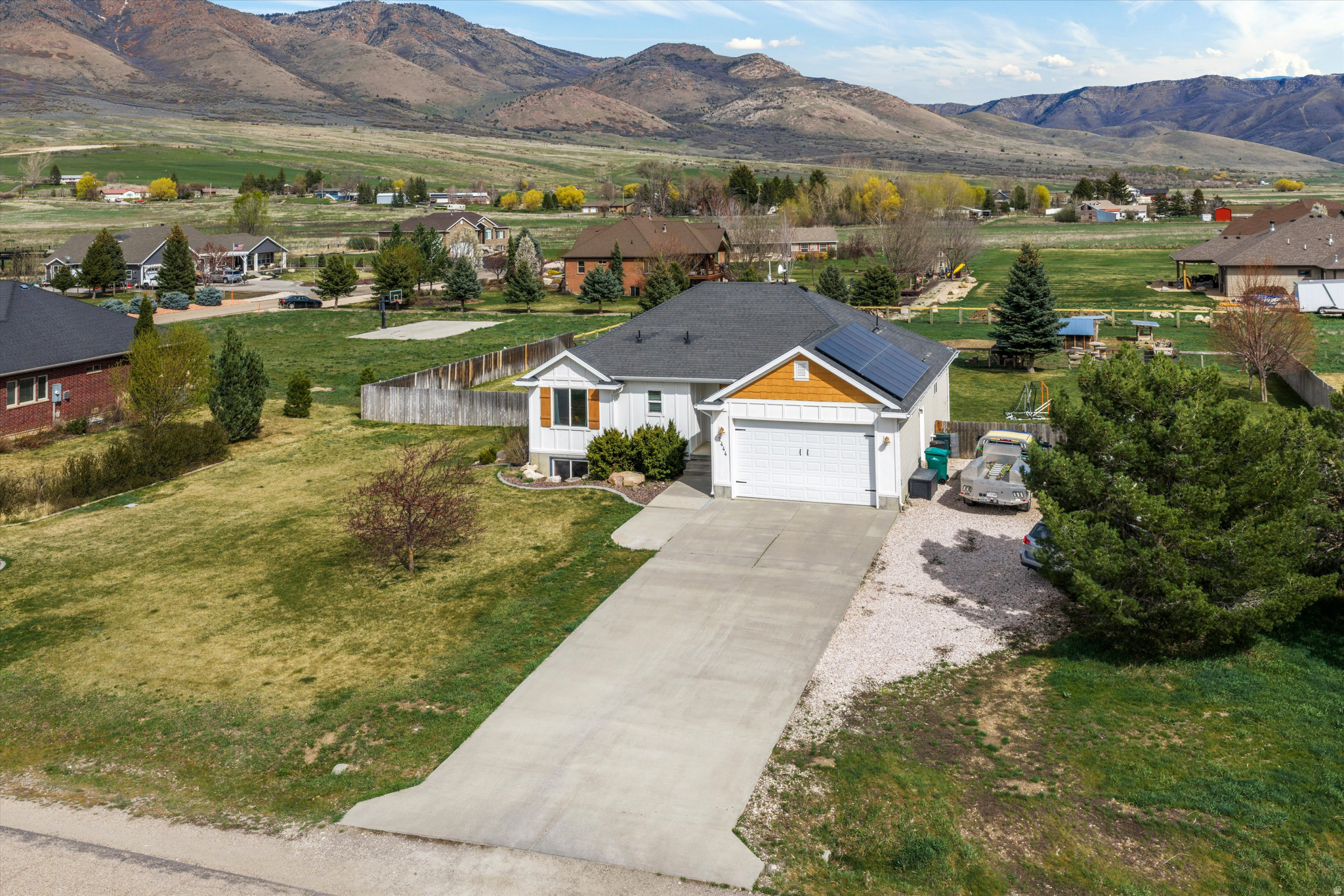 EDEN ACRES - Residential