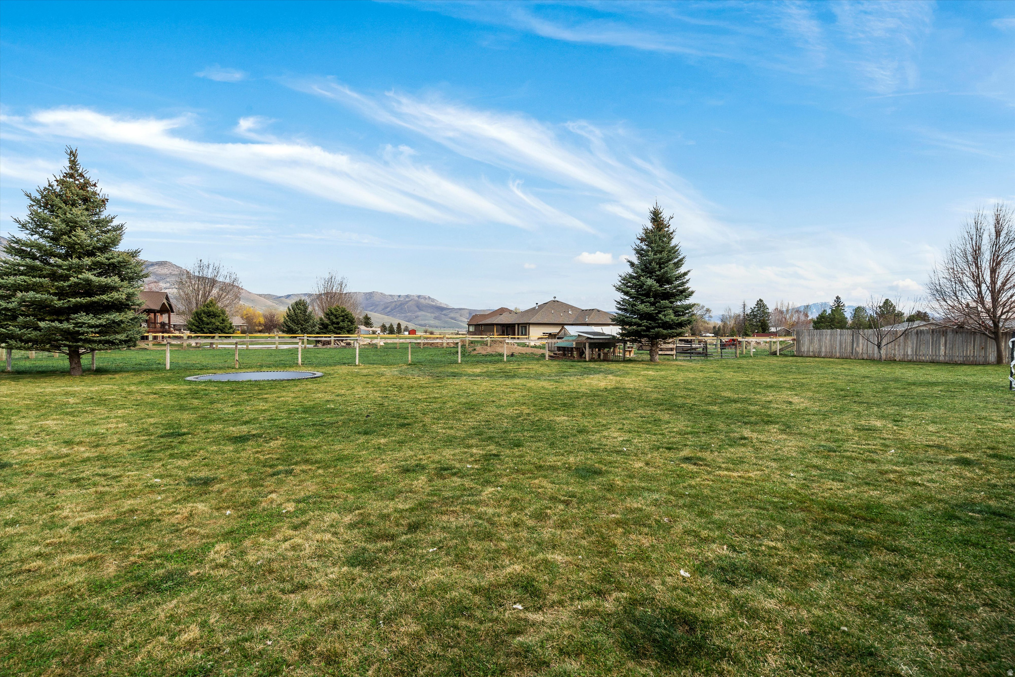 EDEN ACRES - Residential
