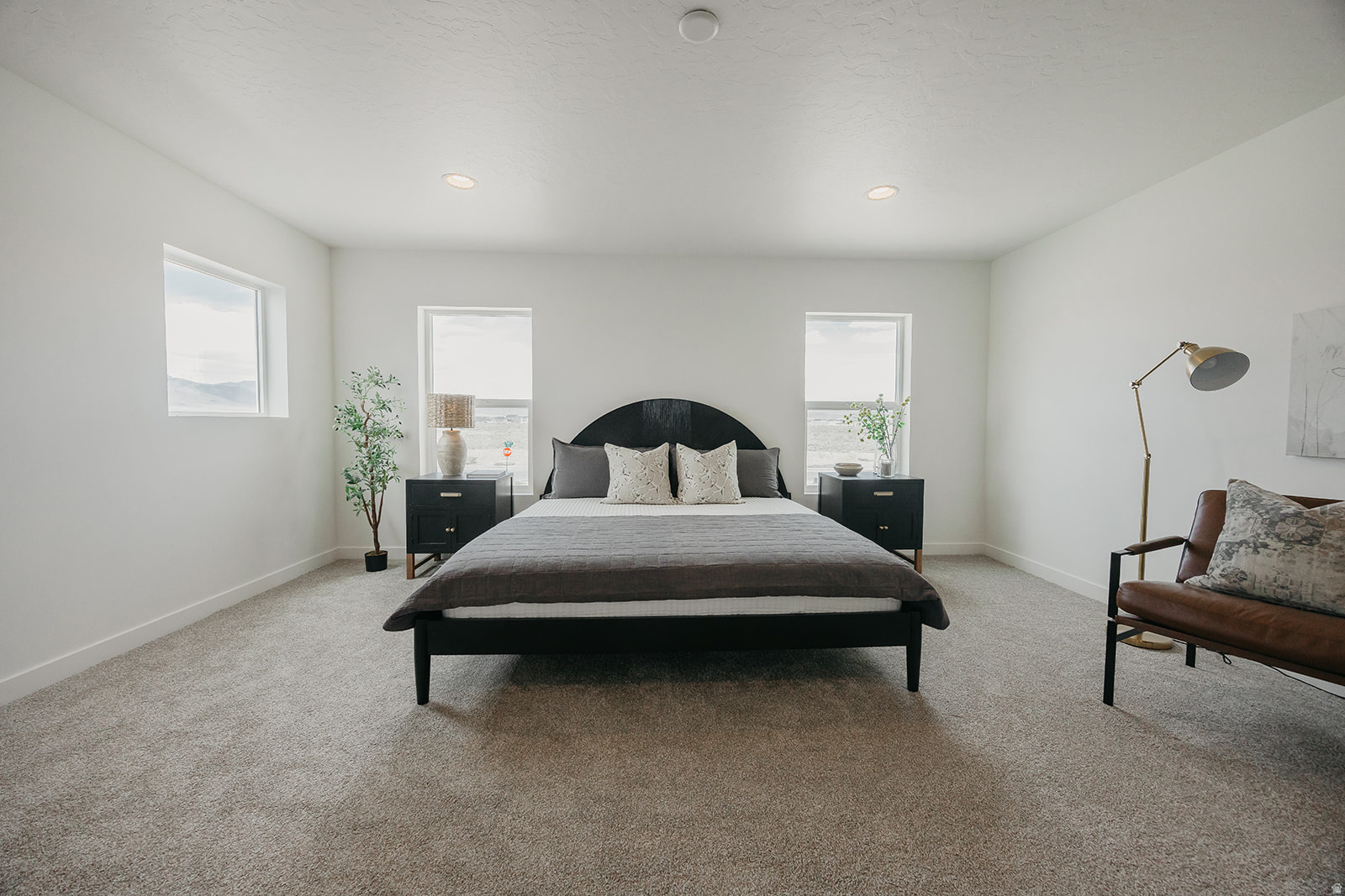 RIVERSIDE ESTATES - Residential