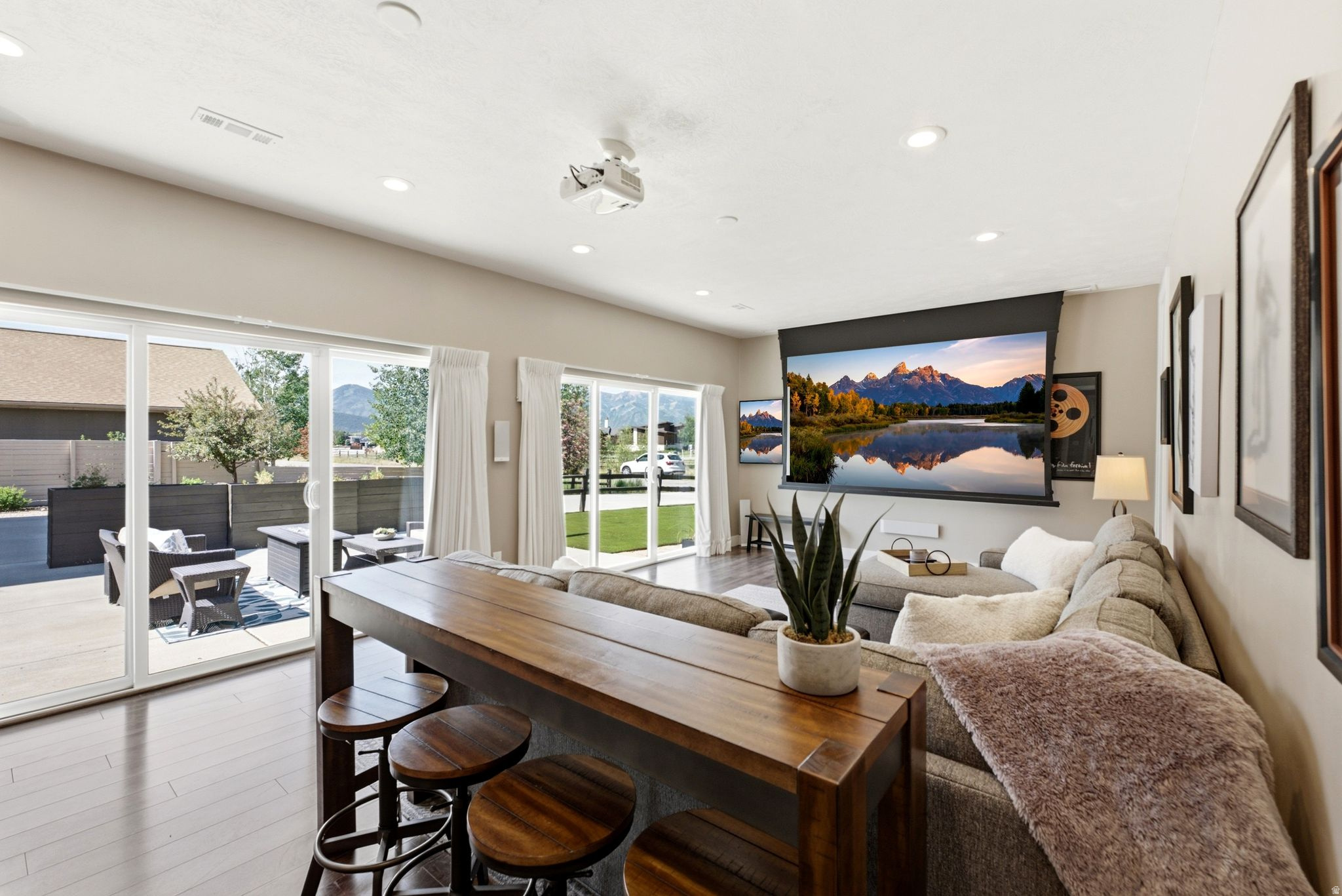 EAST CREEK RANCH - Residential