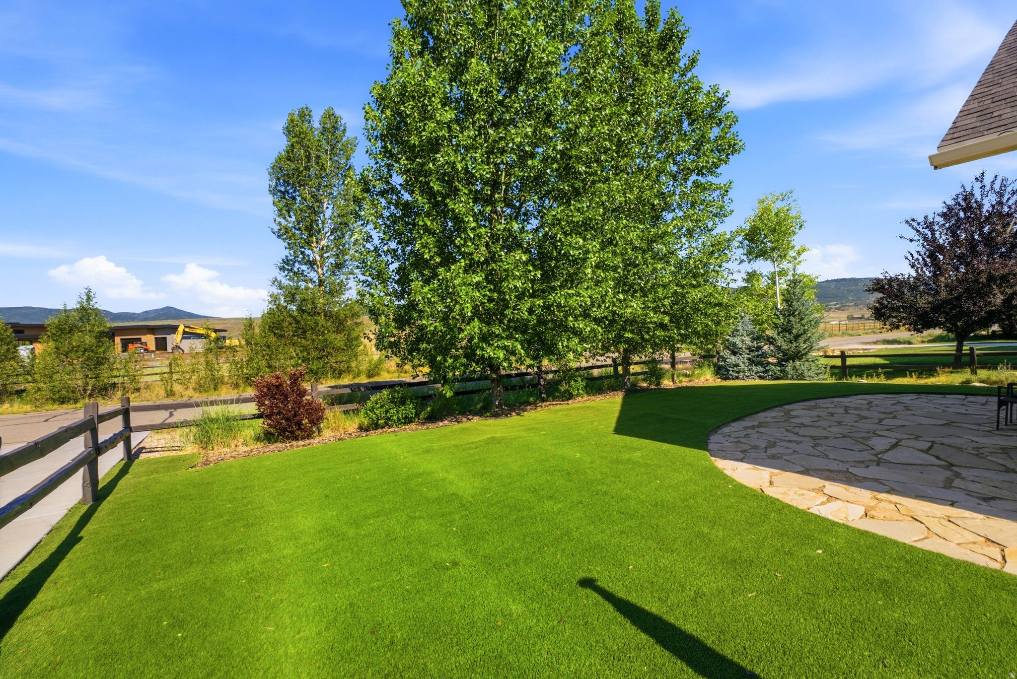 EAST CREEK RANCH - Residential