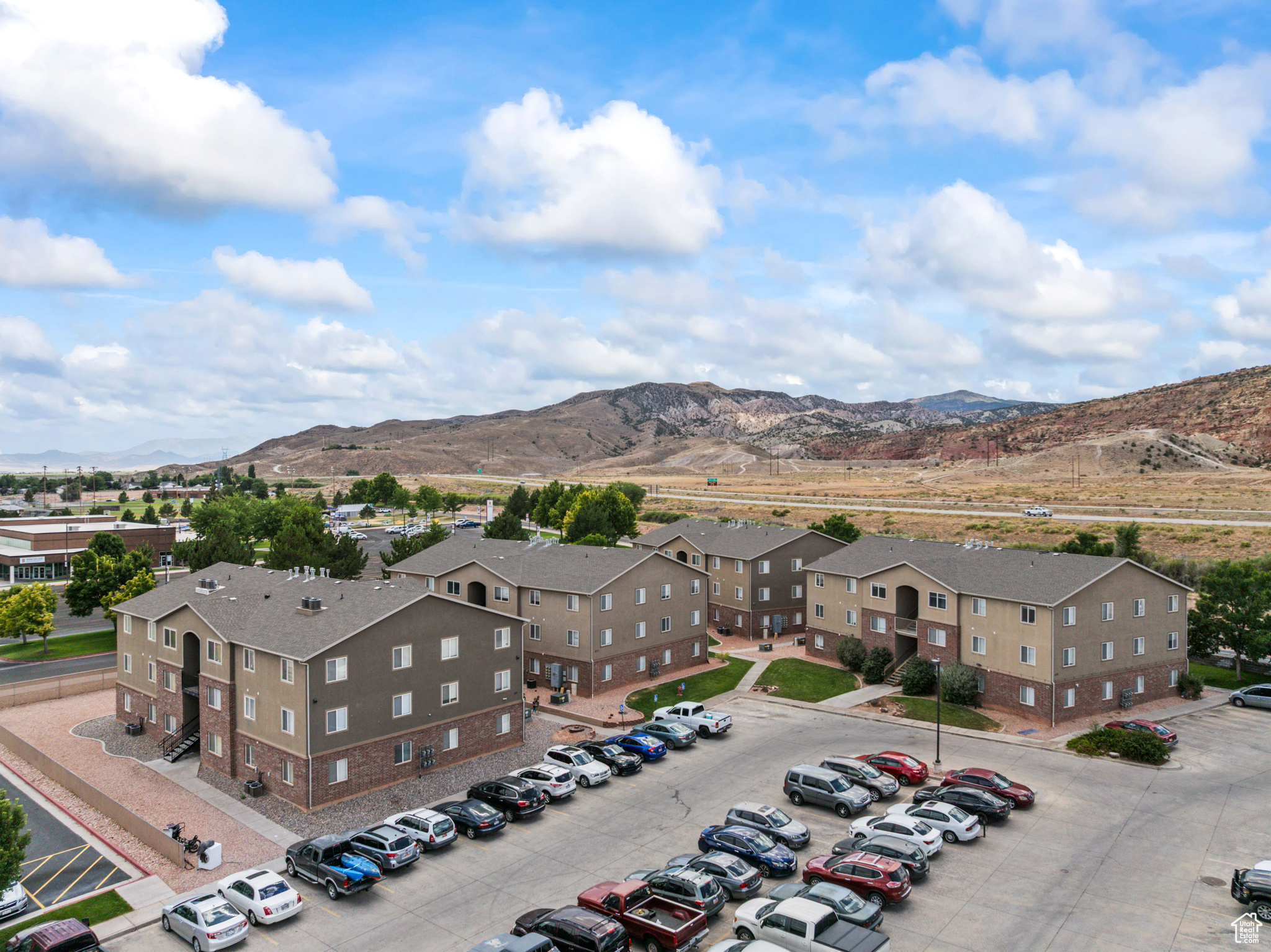 WILLOW CREEK - Residential