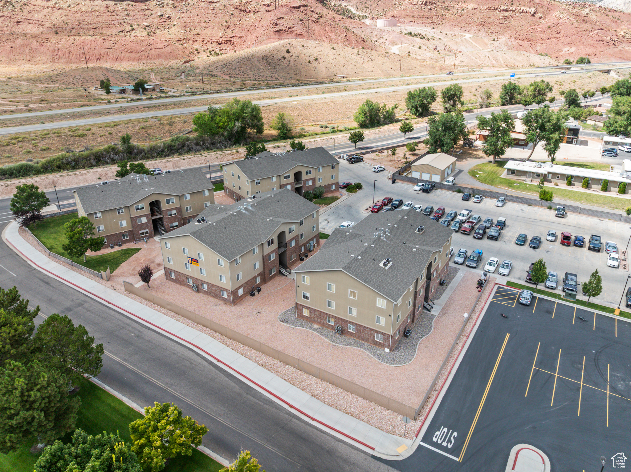 WILLOW CREEK - Residential
