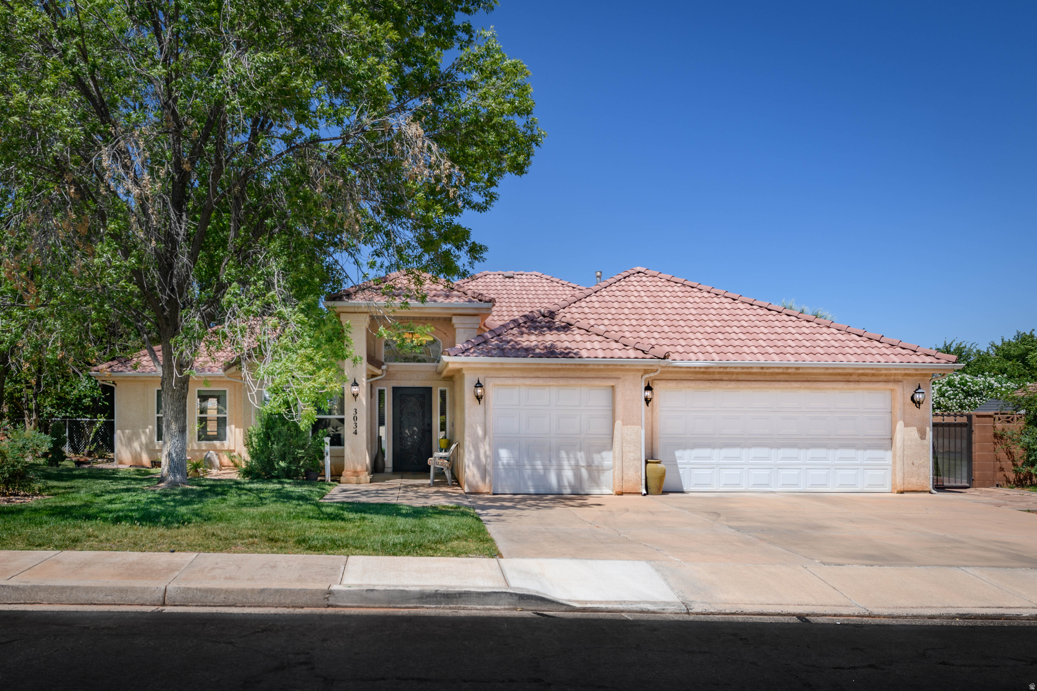 Welcome to this beautifully updated home in the highly desirable community of Santa Clara, Utah, offering 3 bedrooms, 3 bathrooms, over 2000 sq ft, and a spacious 3-car garage. This move-in-ready property features a newly remodeled kitchen with quality finishes, updated cabinetry, stylish countertops, and contemporary fixtures, creating the perfect space for cooking, entertaining, and everyday living. Designed for comfort and functionality, the open-concept layout provides generous living spaces filled with natural light. Recent updates and meticulous maintenance make this home an exceptional opportunity for buyers seeking a beautiful property in Southern Utah. Located in one of the area's most sought-after neighborhoods, you'll enjoy convenient access to parks, walking trails, shopping, dining, schools, and outdoor recreation. Surrounded by the breathtaking red rock landscapes of Saint George.  Santa Clara offers the perfect balance of peaceful living and adventure. Near Black Desert, Snow Canyon, and more. Whether you're searching for a primary residence, vacation home, or investment property, this updated Santa Clara home delivers modern amenities, a prime location, and outstanding value.