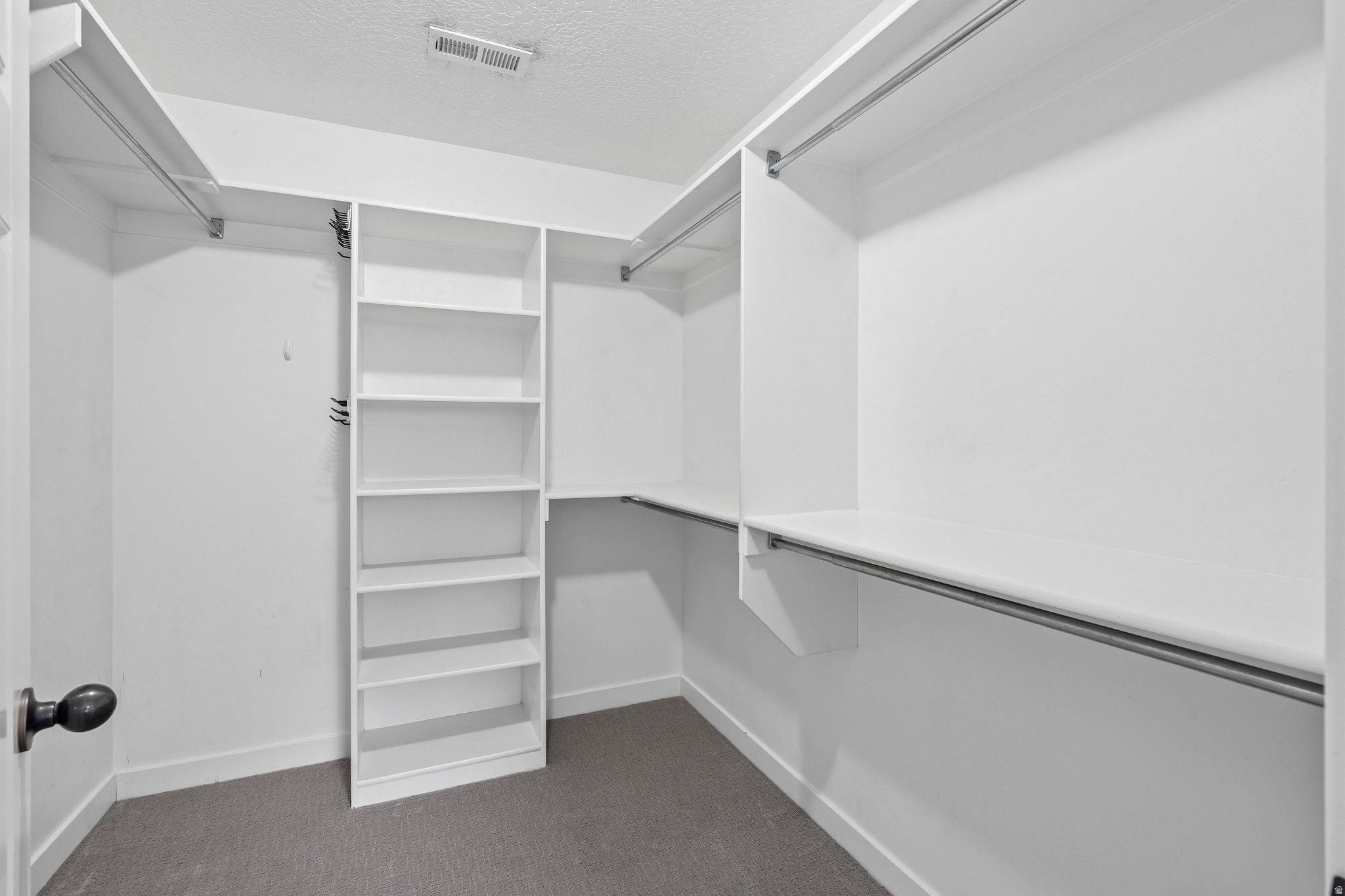 THE CEDARS AT CEDAR - Residential