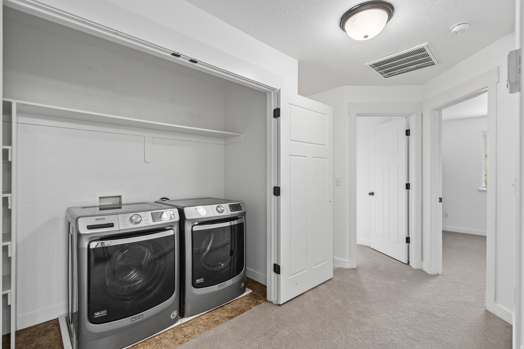 THE CEDARS AT CEDAR - Residential