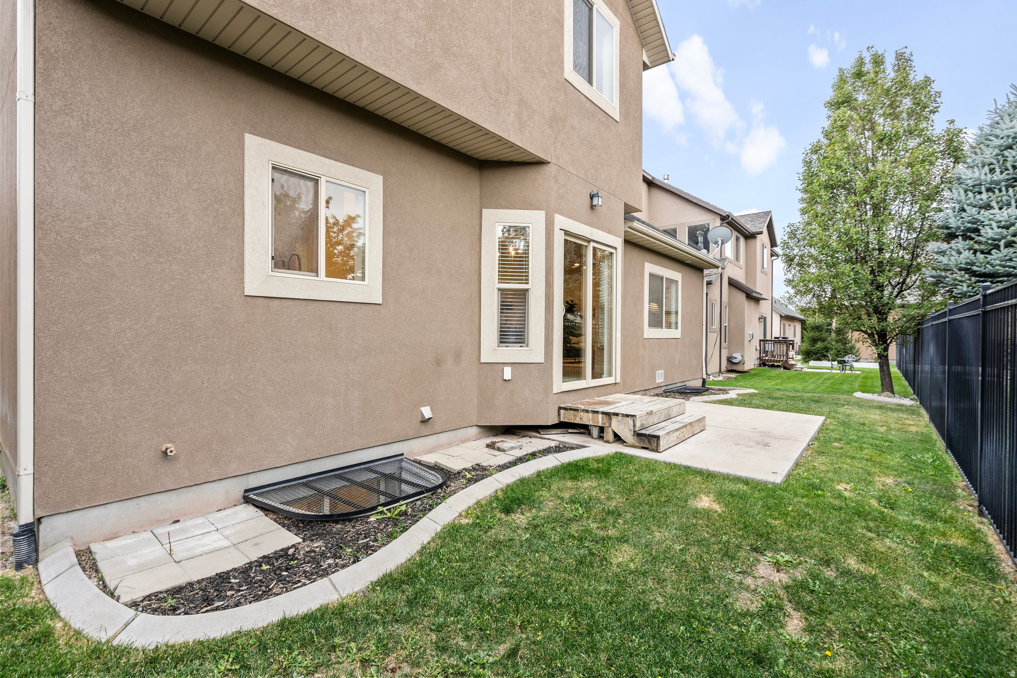 THE CEDARS AT CEDAR - Residential
