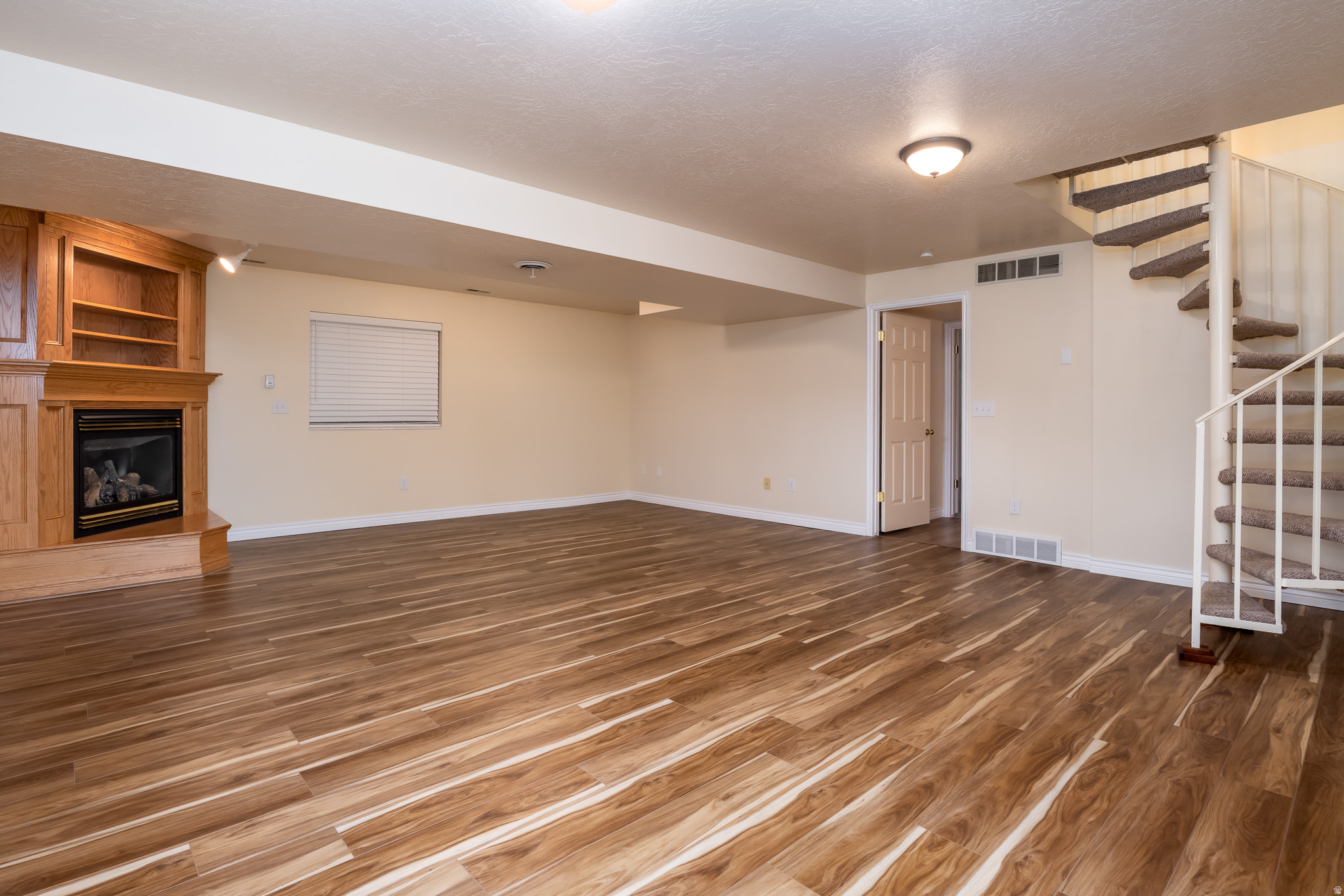 SPRING CREEK ESTATES - Residential