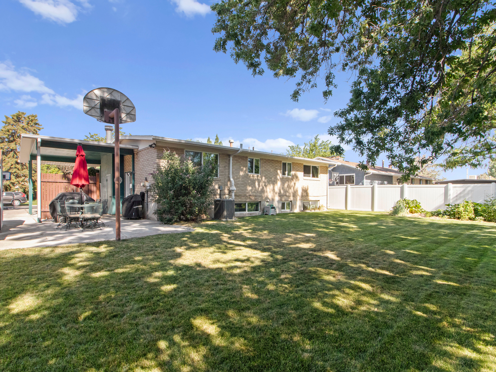 MEADOWBROOK FARMS - Residential