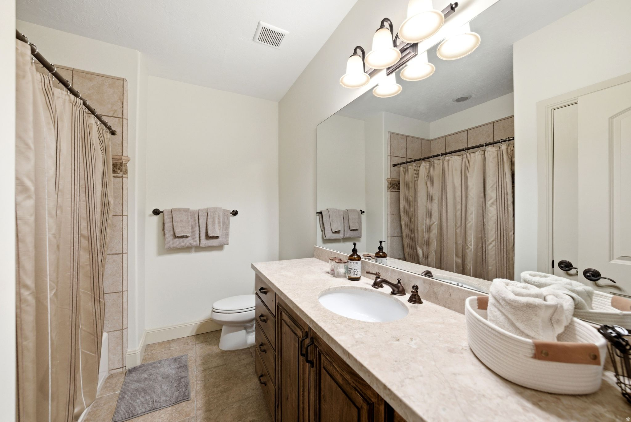 DORCHESTER POINTE PLAT B PUD - Residential