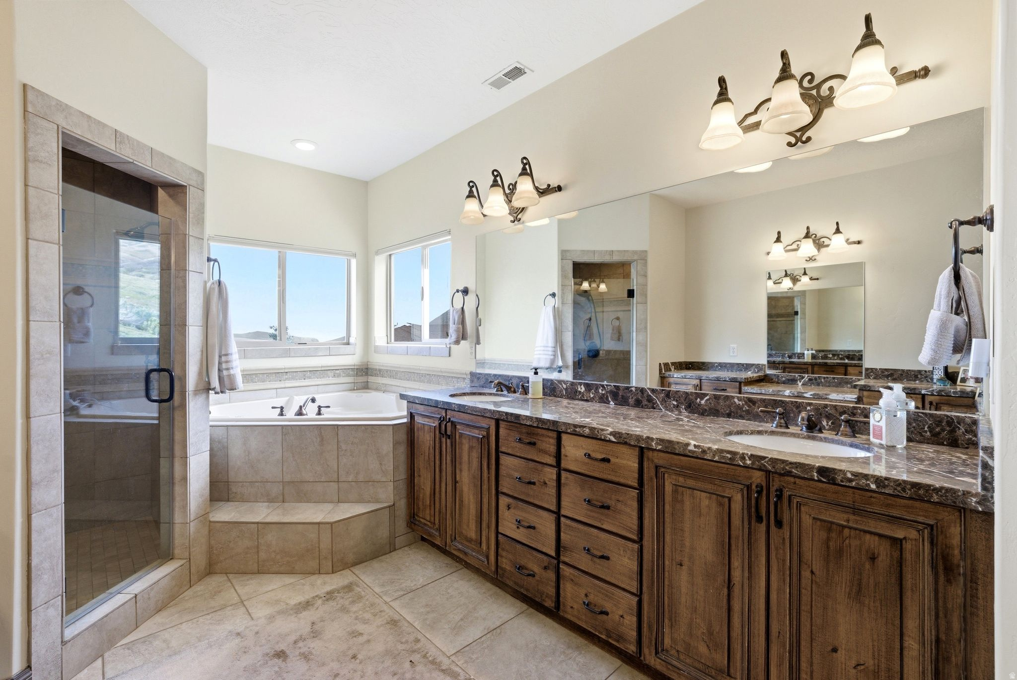 DORCHESTER POINTE PLAT B PUD - Residential