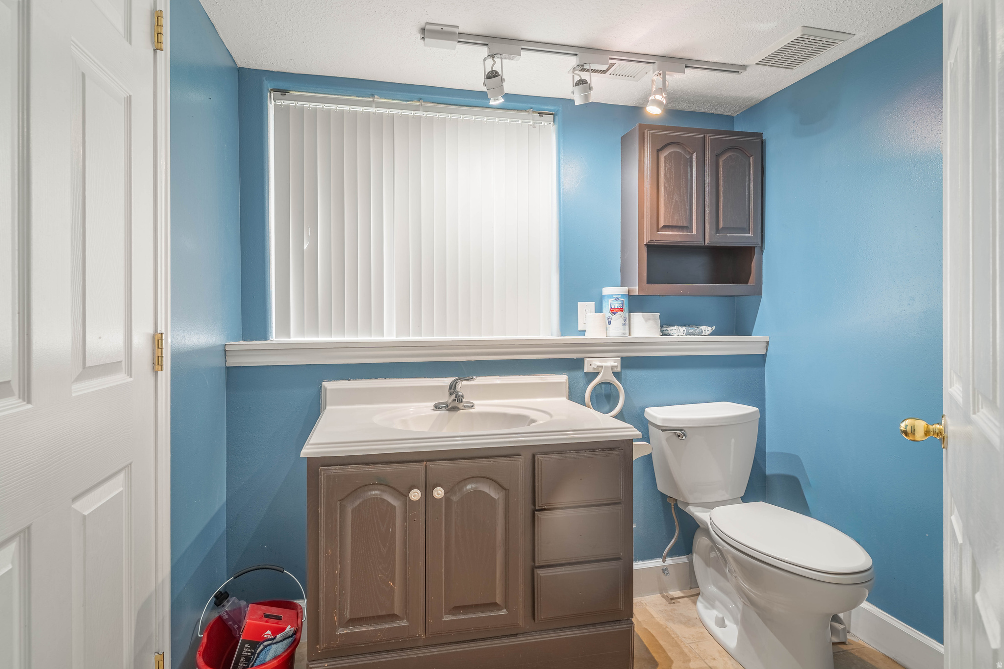 MEADOW BROOK - Residential