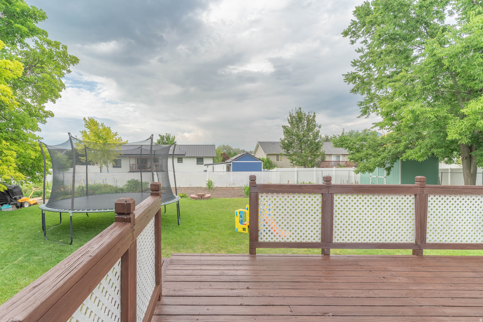 MEADOW BROOK - Residential