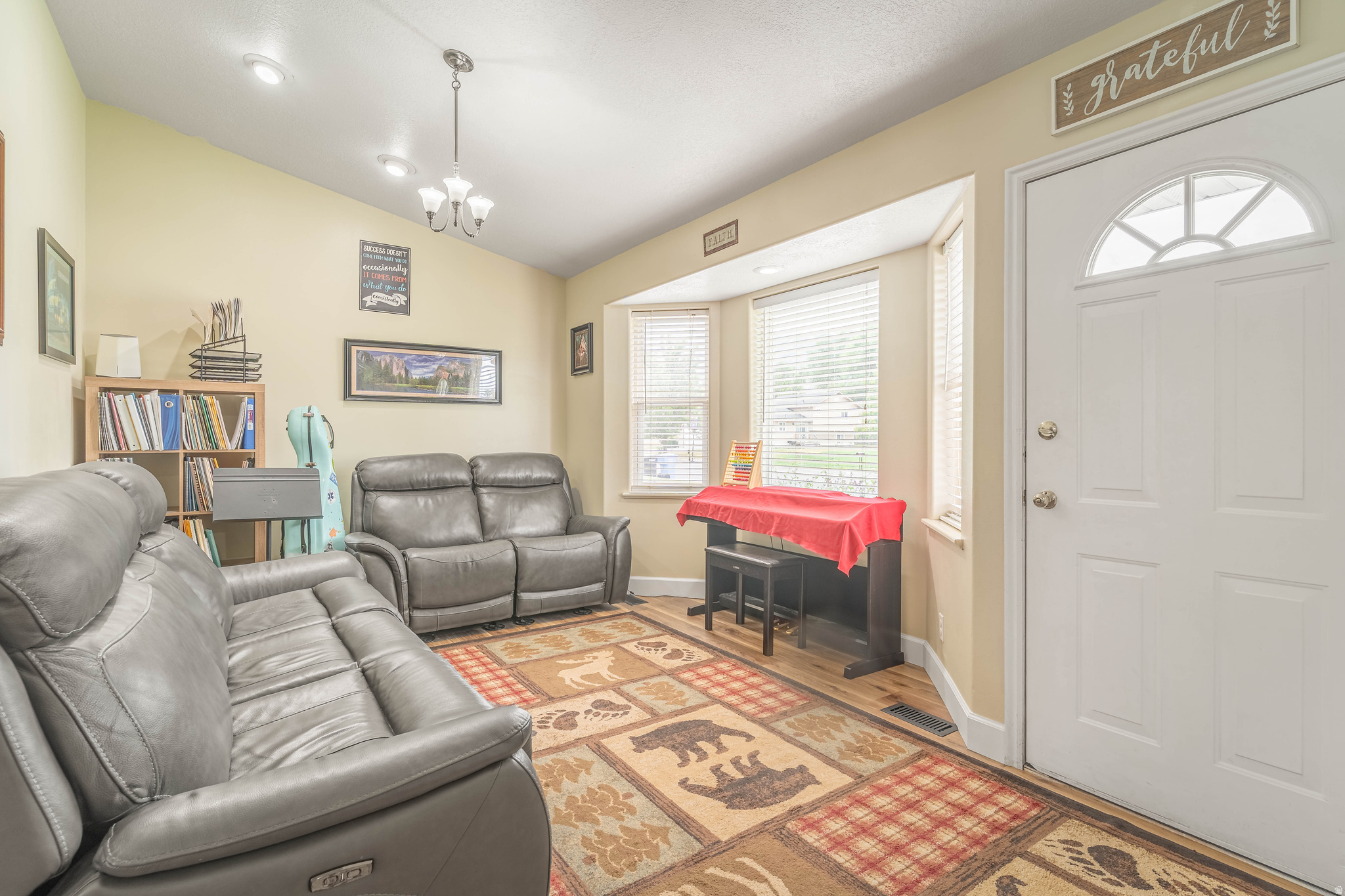 MEADOW BROOK - Residential