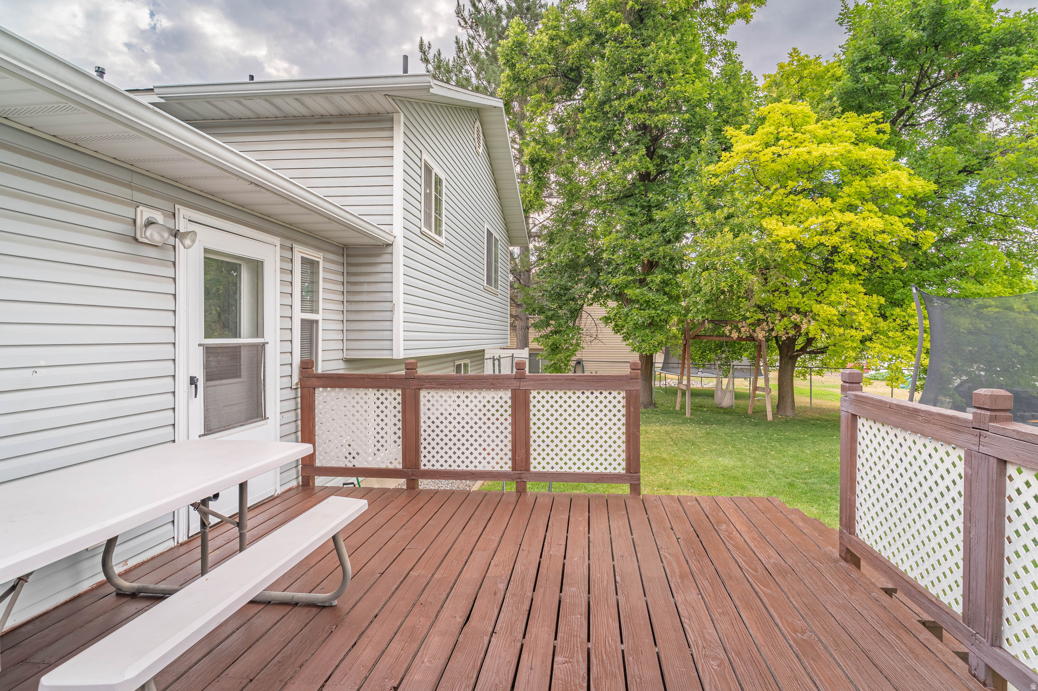 MEADOW BROOK - Residential