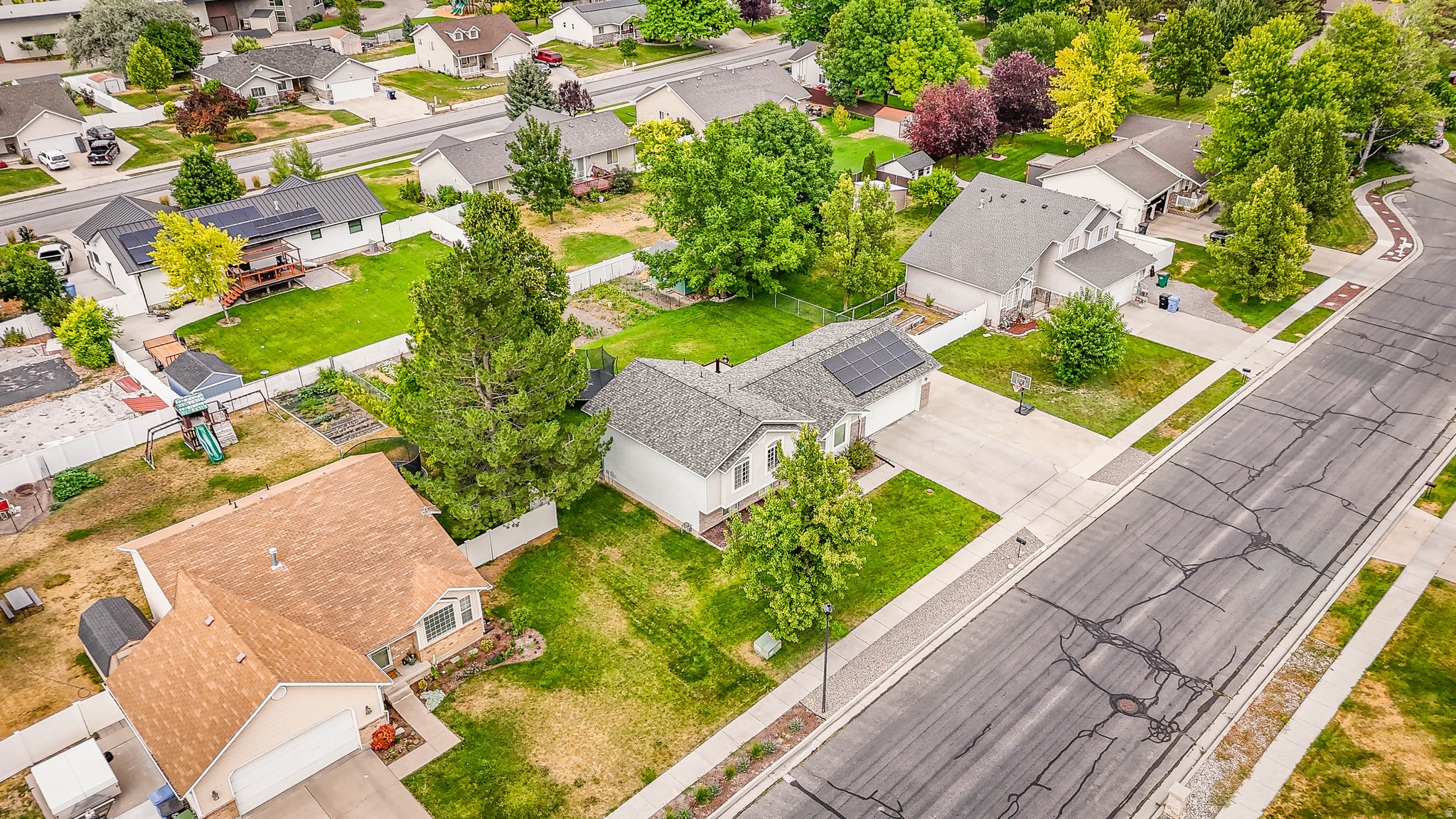 MEADOW BROOK - Residential