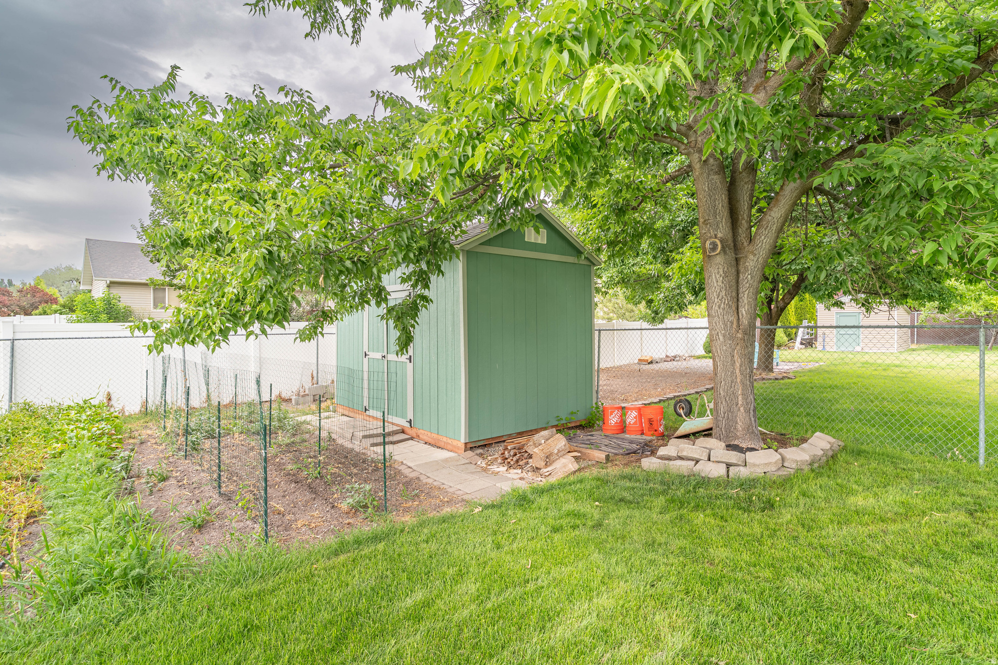 MEADOW BROOK - Residential