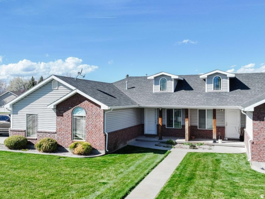 CREAMERY HOLLOW - Residential