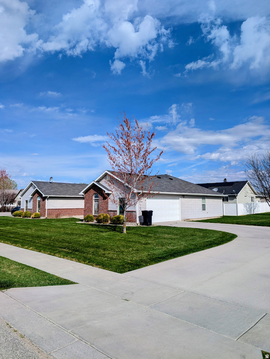CREAMERY HOLLOW - Residential