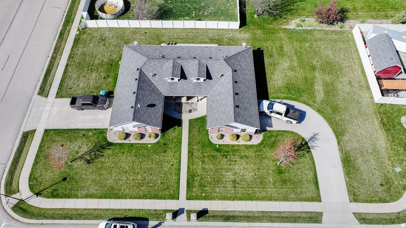 CREAMERY HOLLOW - Residential
