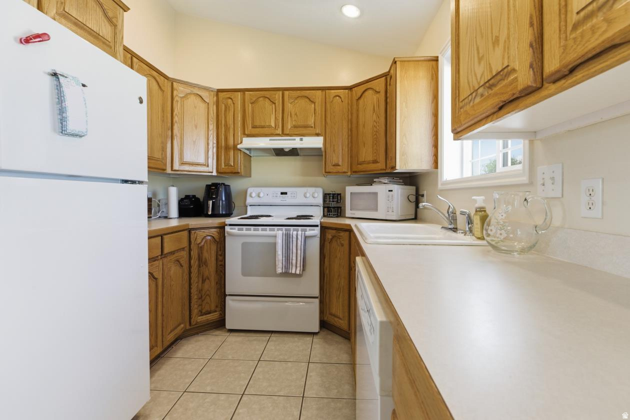 CREAMERY HOLLOW - Residential