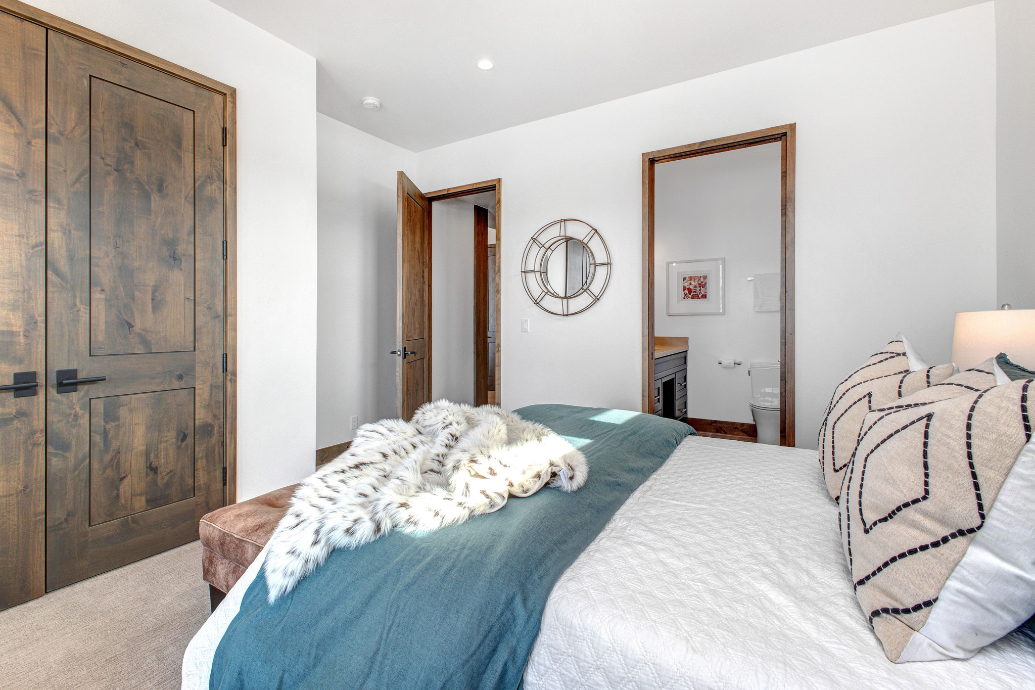 RED LEDGES - Residential