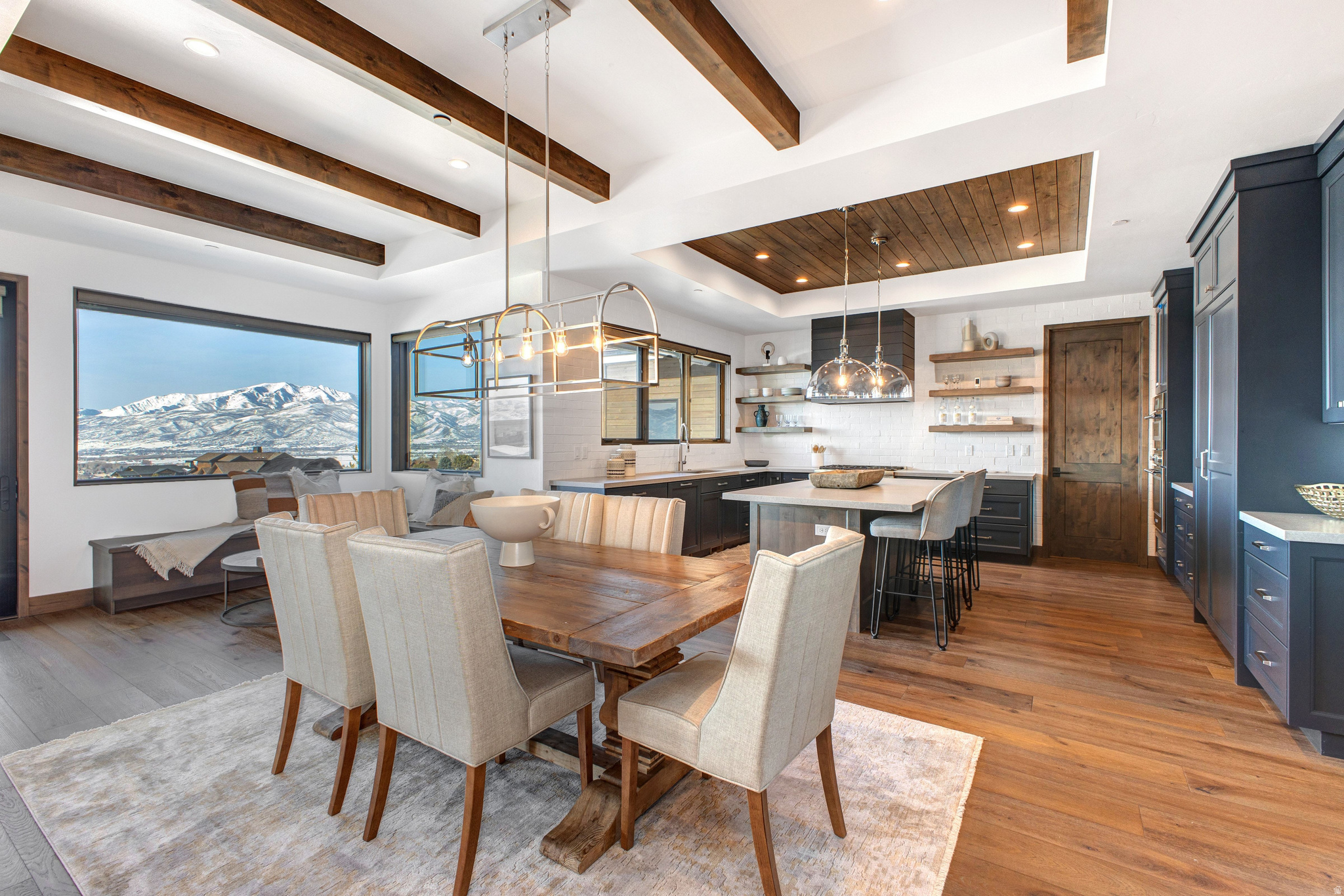 RED LEDGES - Residential