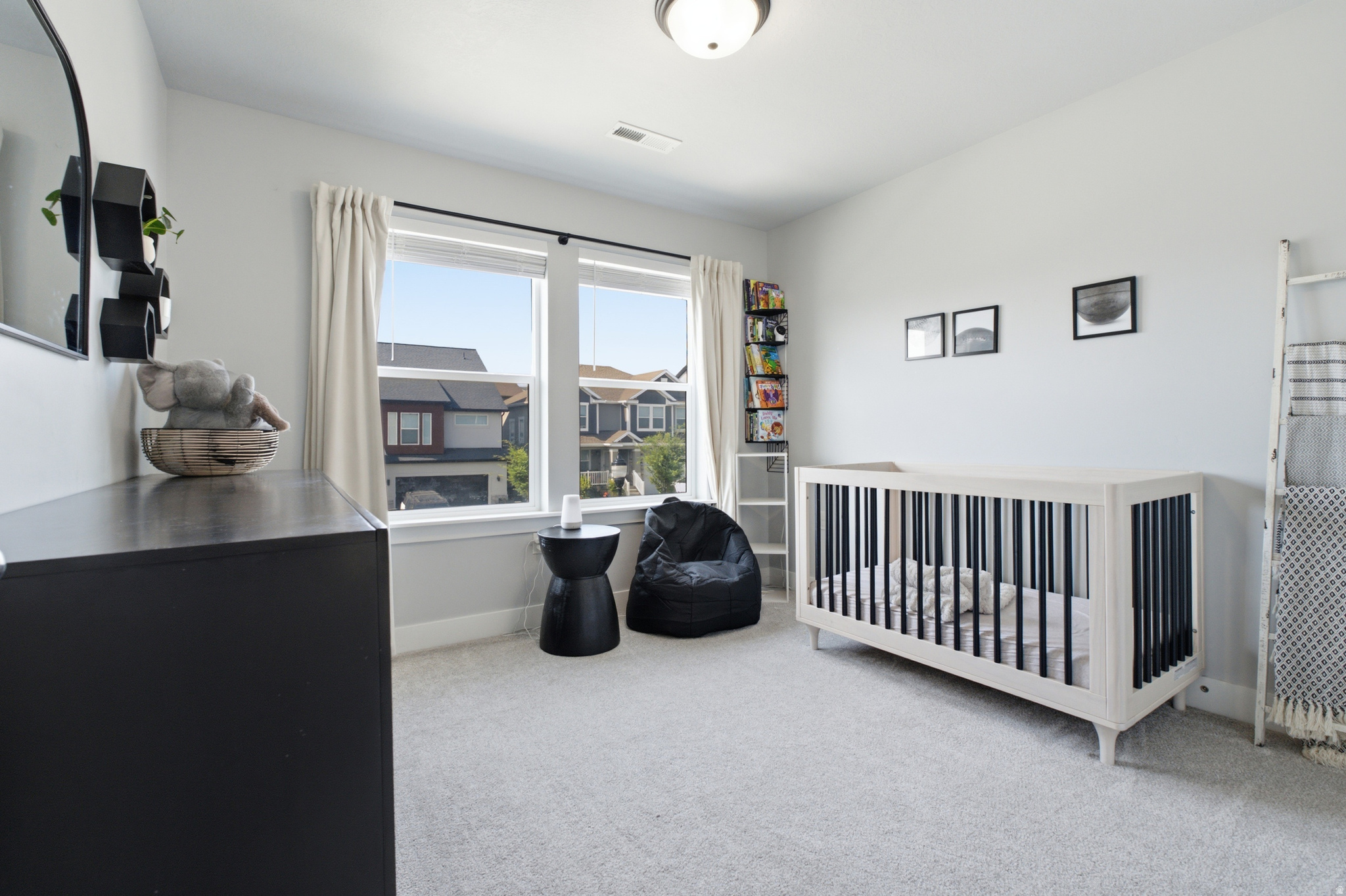 MOUNTAIN RIDGE - Residential