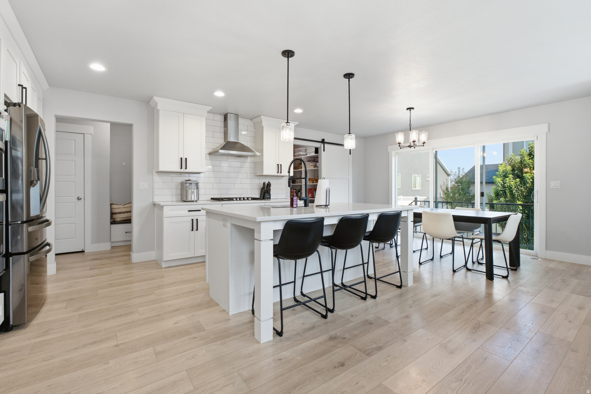 MOUNTAIN RIDGE - Residential