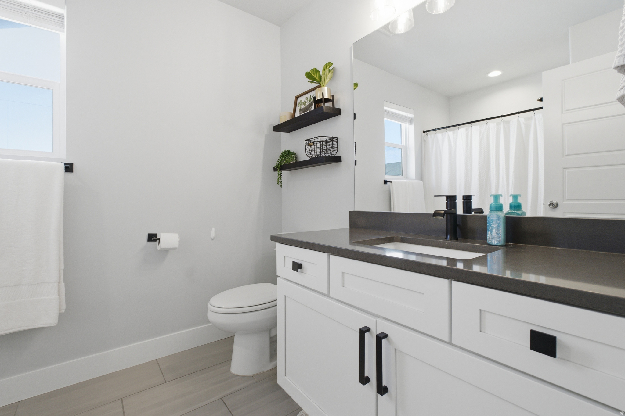MOUNTAIN RIDGE - Residential