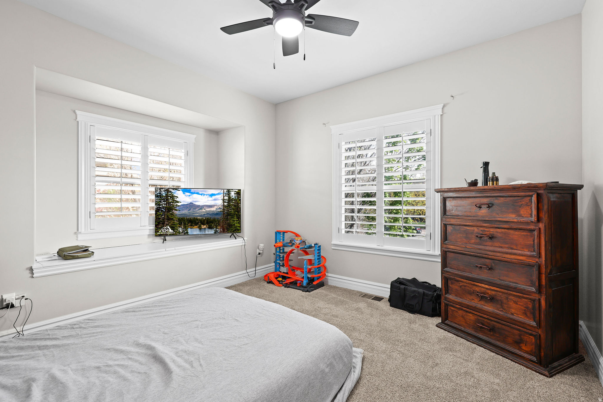 FOX MEADOWS - Residential