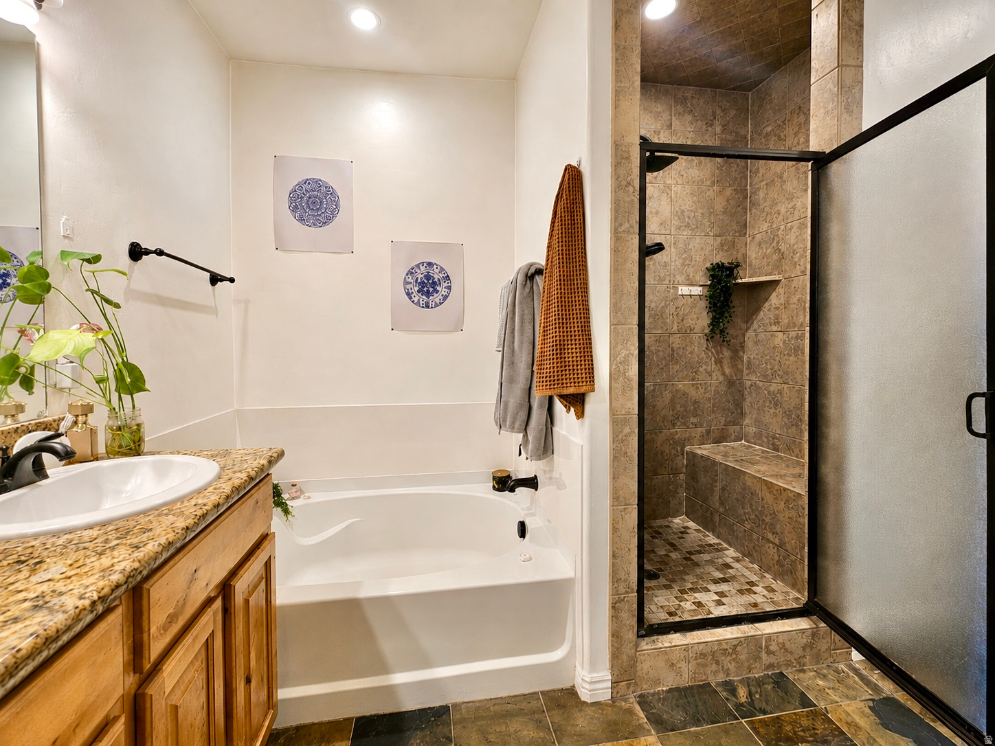 ROCKWELL CONDO - Residential