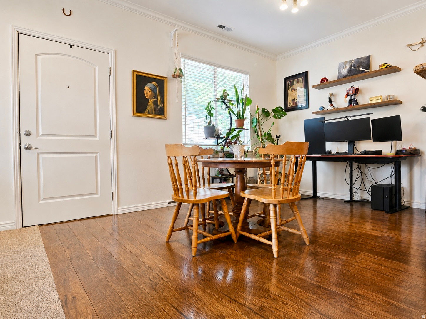 ROCKWELL CONDO - Residential