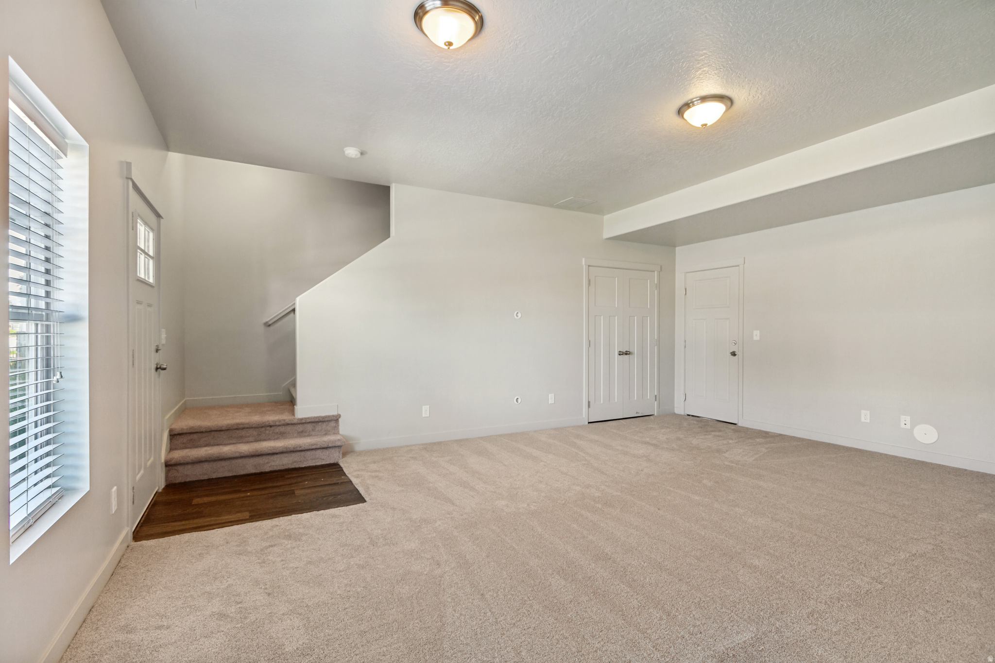 EDGEWATER - Residential