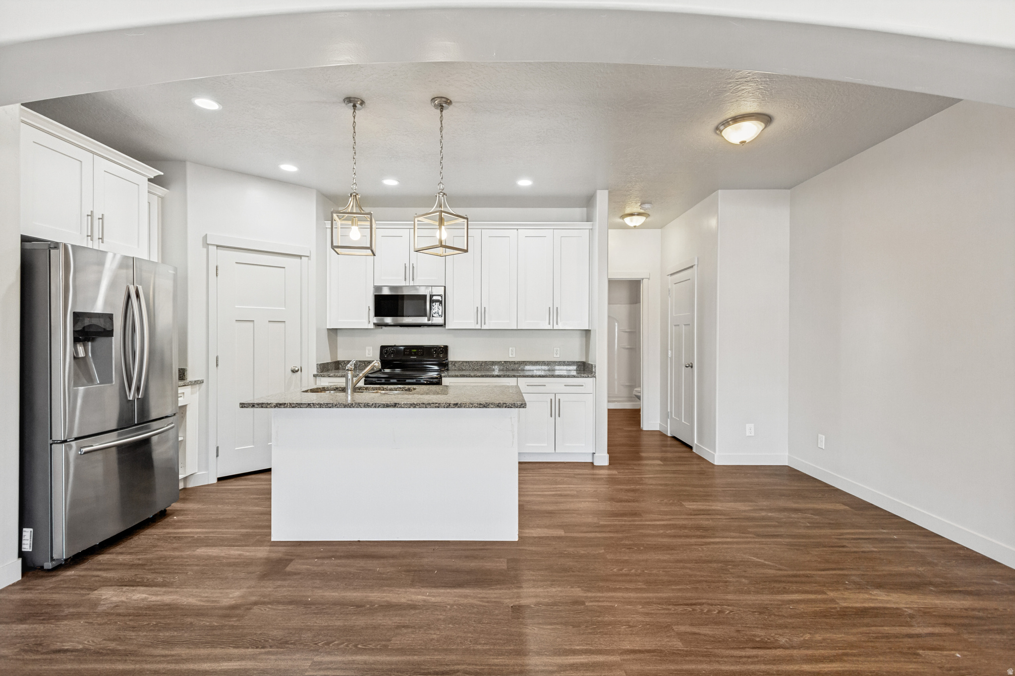 EDGEWATER - Residential