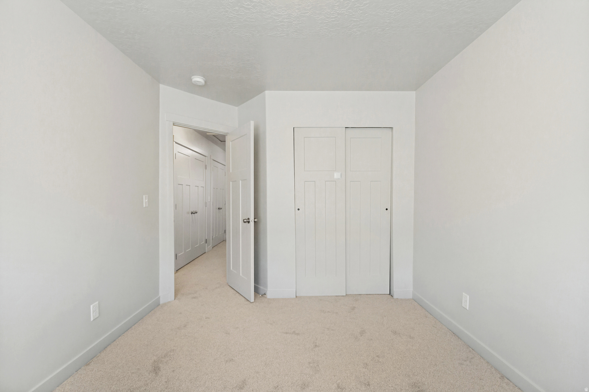 EDGEWATER - Residential
