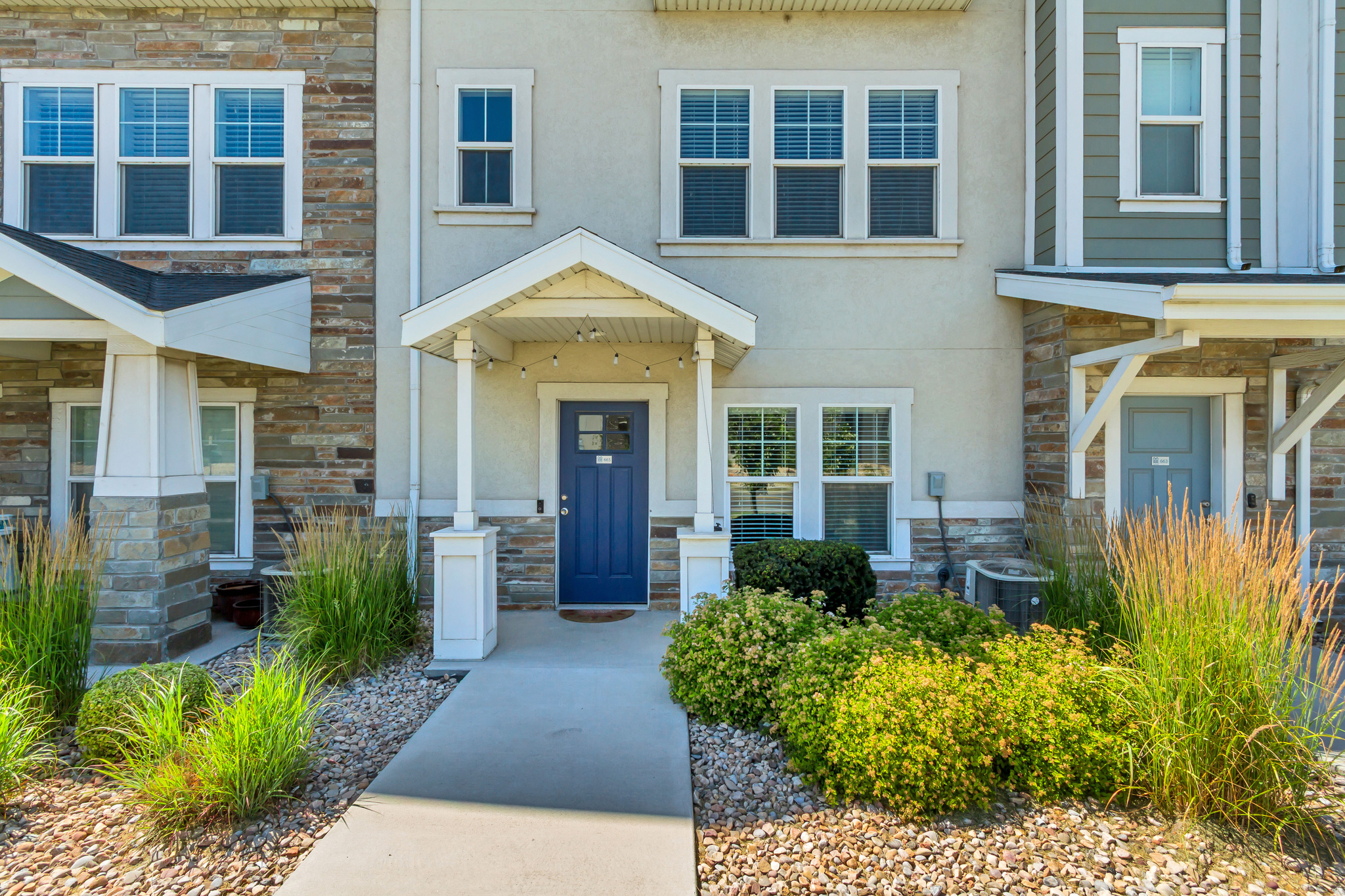 EDGEWATER - Residential